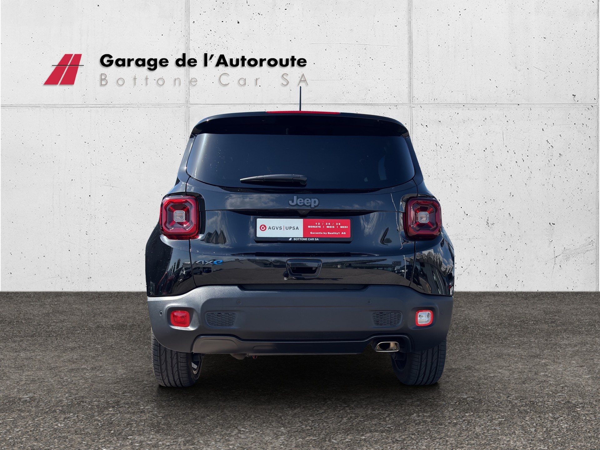 JEEP Renegade 1.3 S 4xe-showroom-element-3