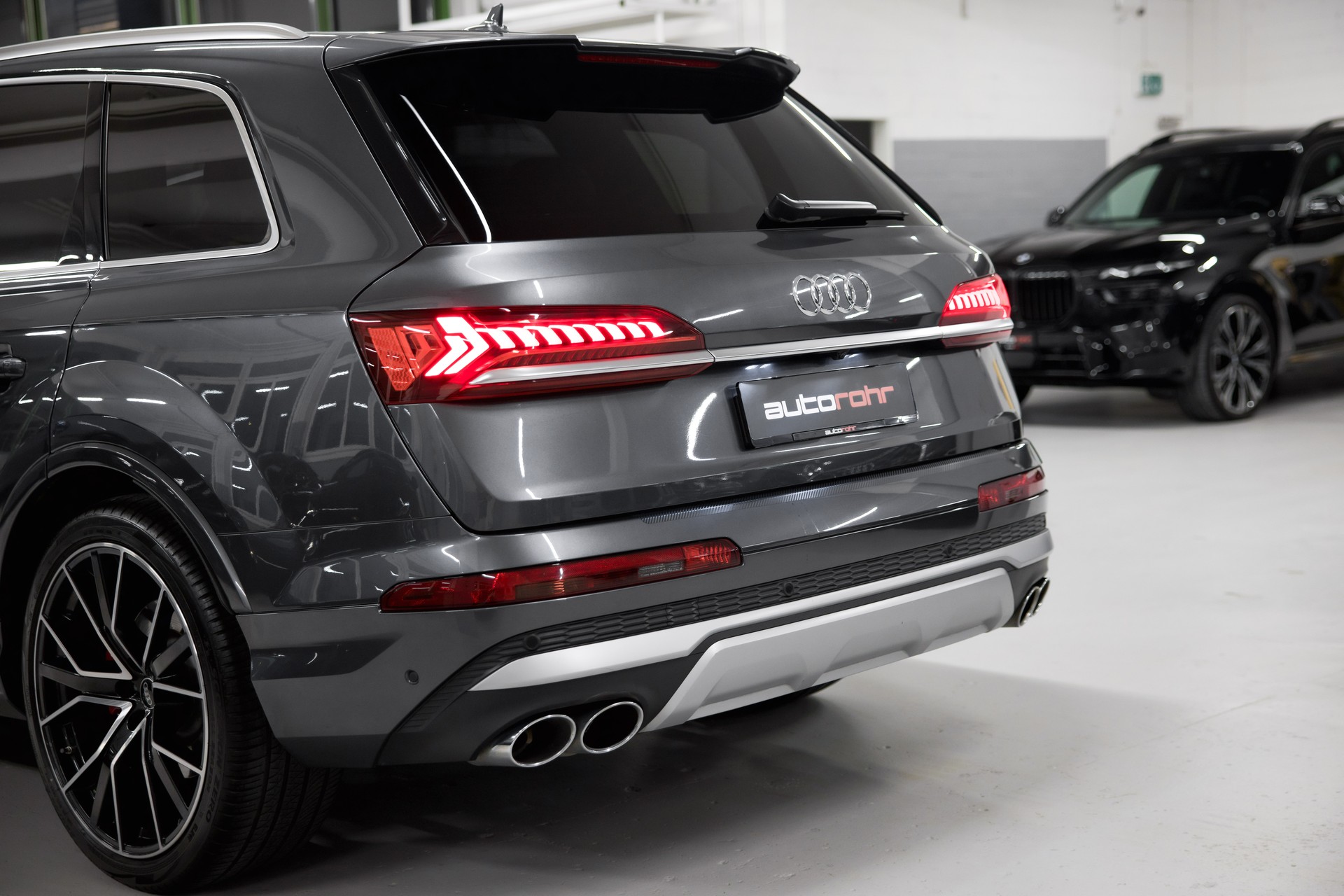 AUDI SQ7 TFSI quattro tiptronic-image-12