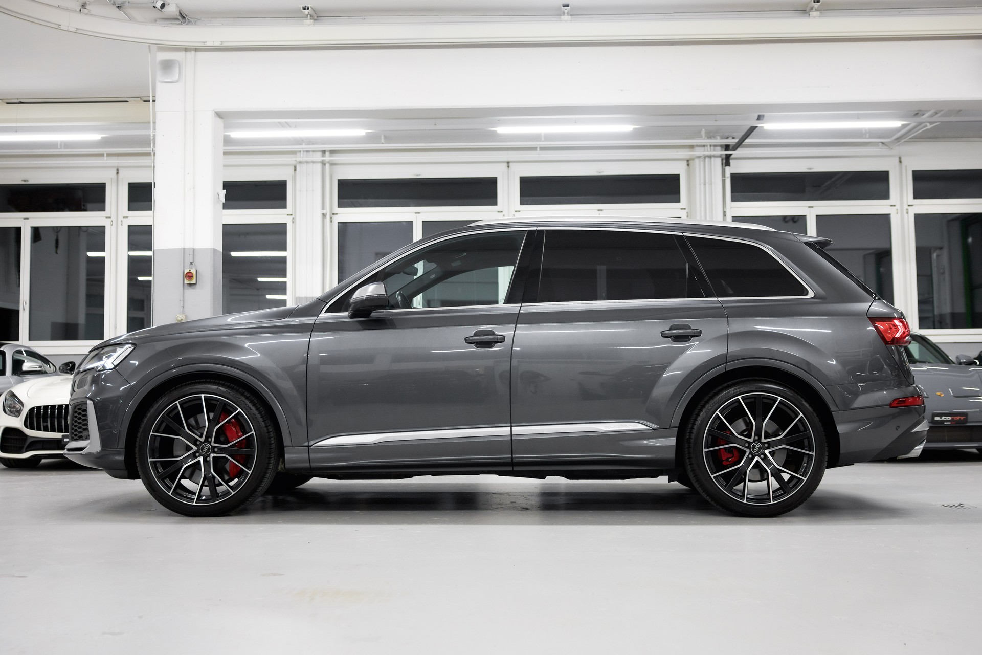 AUDI SQ7 TFSI quattro tiptronic-image-4