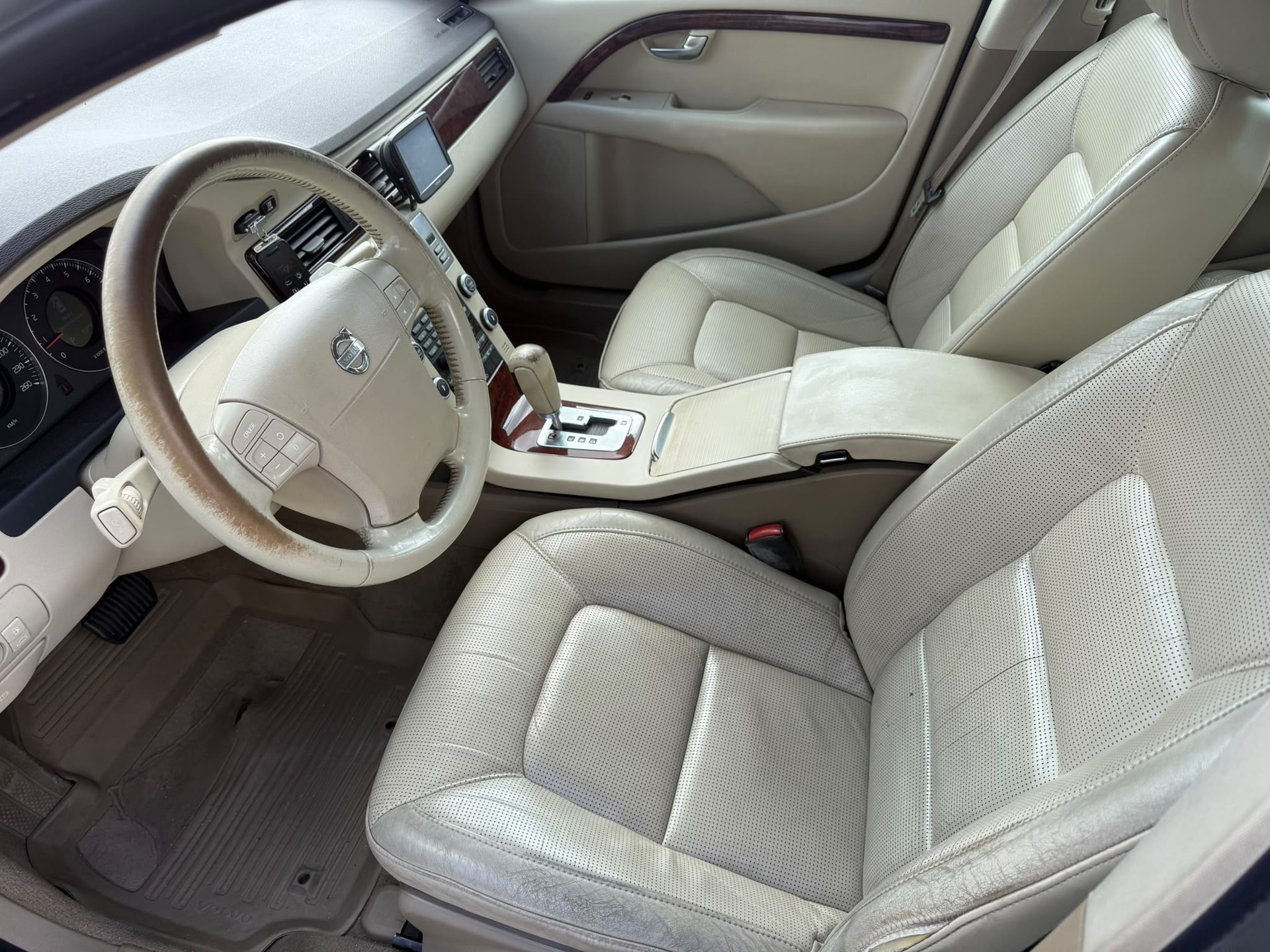 VOLVO S80 3.2 Momentum Geartronic-image-5
