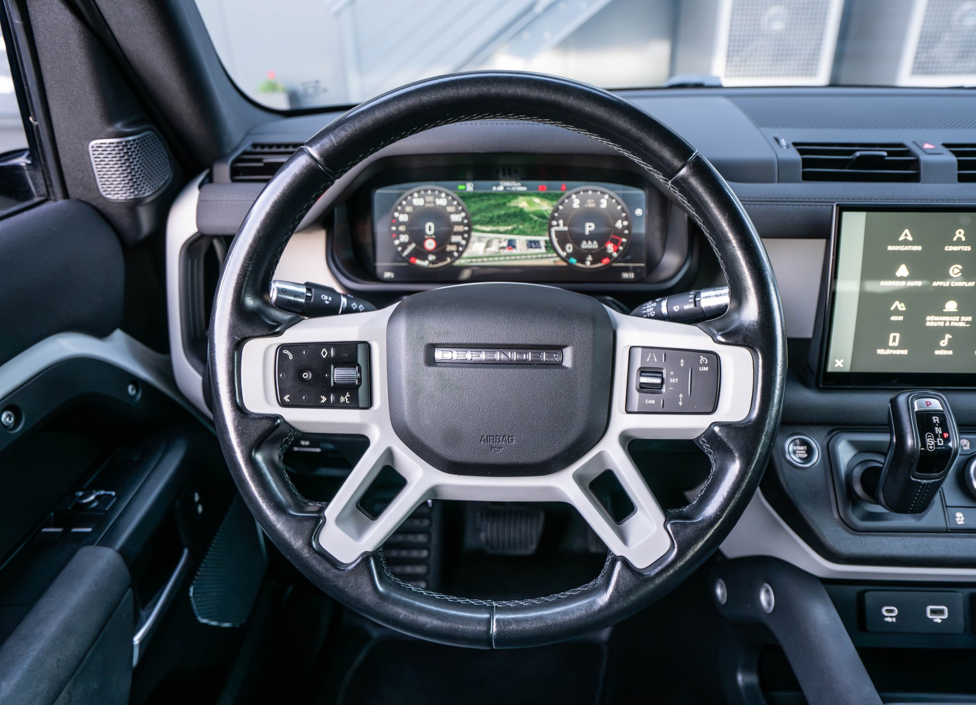 LAND ROVER Defender 90 3.0D I6 X-Dynamic S AT8-image-10