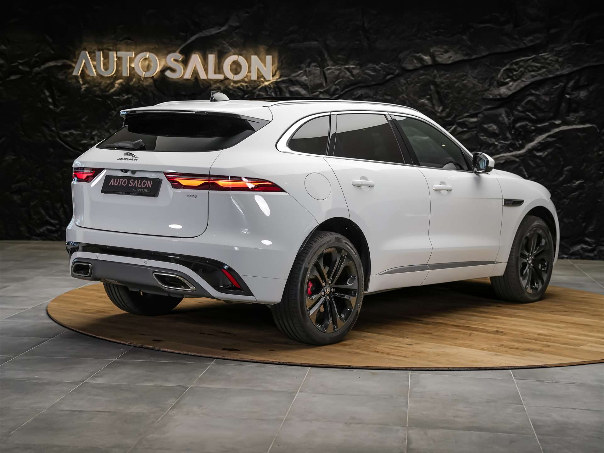 JAGUAR F-Pace 3.0 D300 R-Dynamic MHEV SE AWD *Facelift*Panorama*Meridian*Lenkradheizung*-image-5