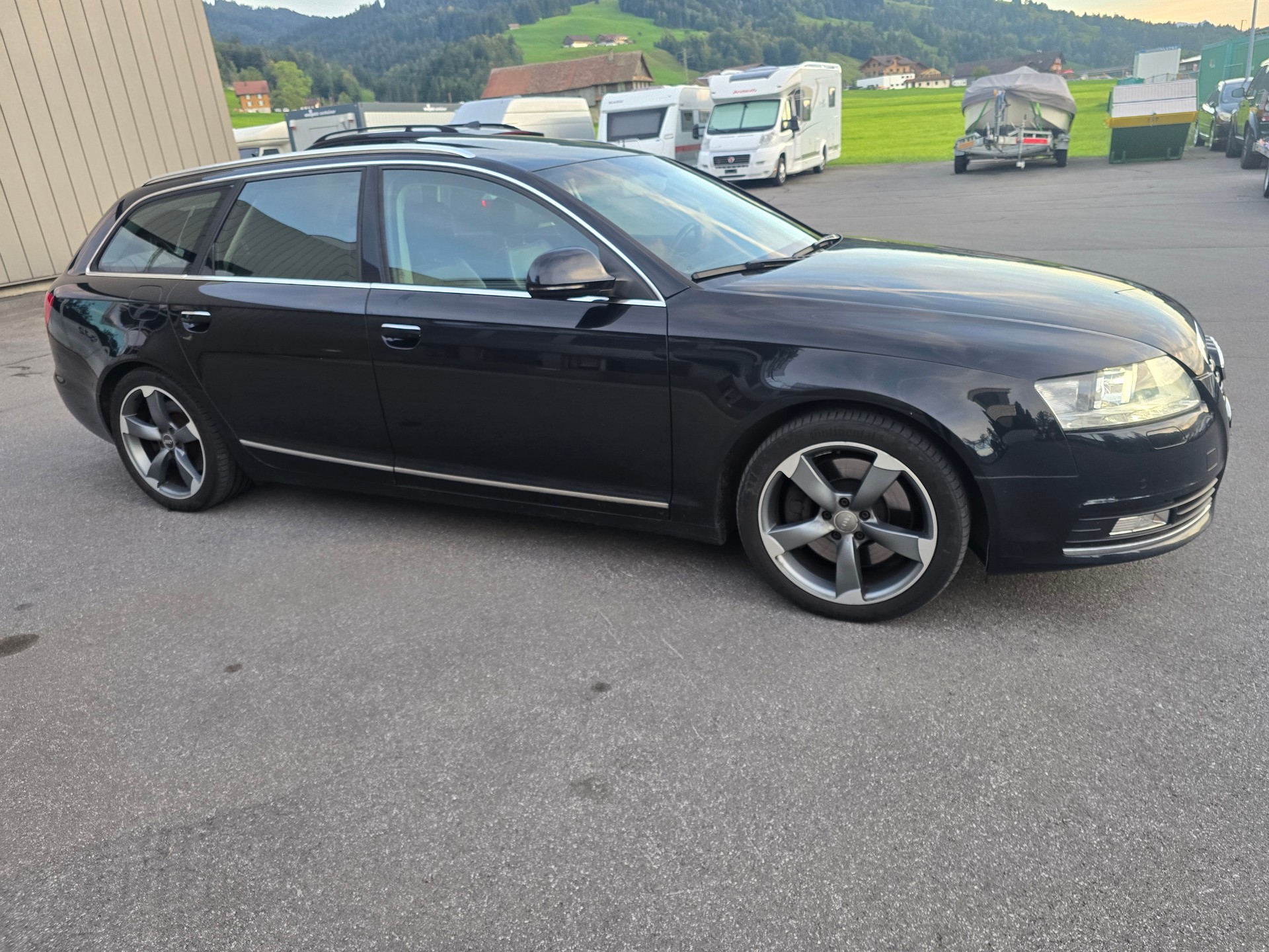 AUDI A6 Avant 3.0 V6 TDI quattro tiptronic-image-1