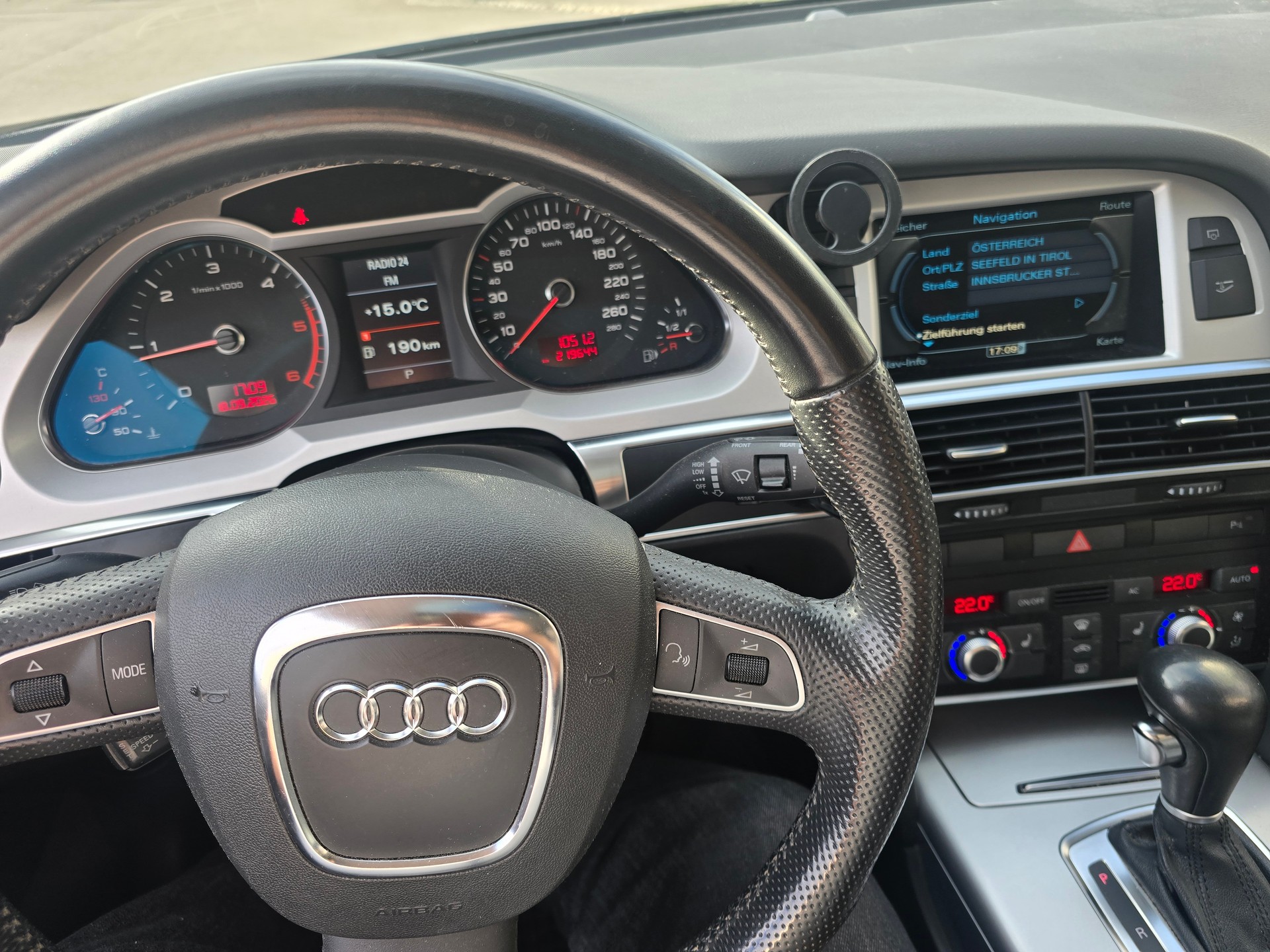 AUDI A6 Avant 3.0 V6 TDI quattro tiptronic-image-8