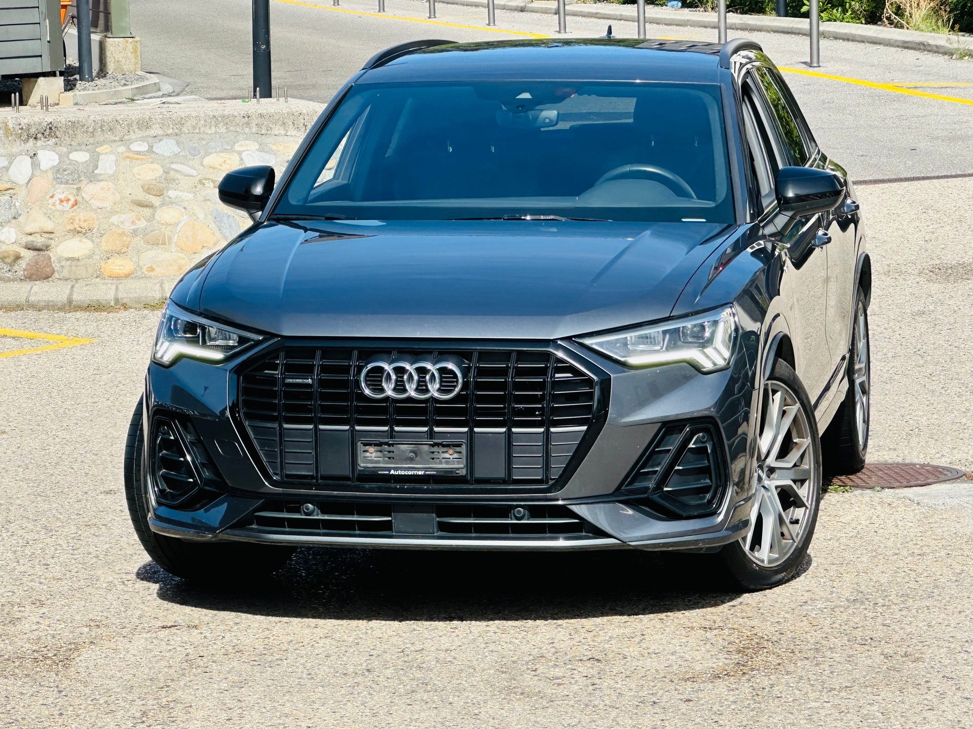 AUDI Q3 40 TFSI S line quattro S-tronic