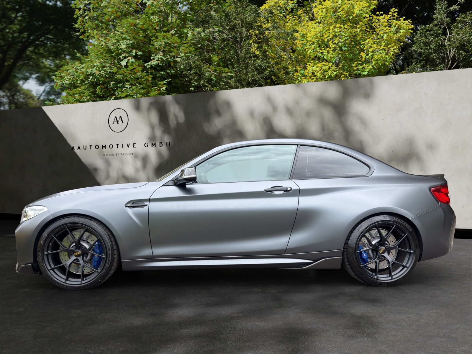 BMW M2 Drivelogic-showroom-element-2