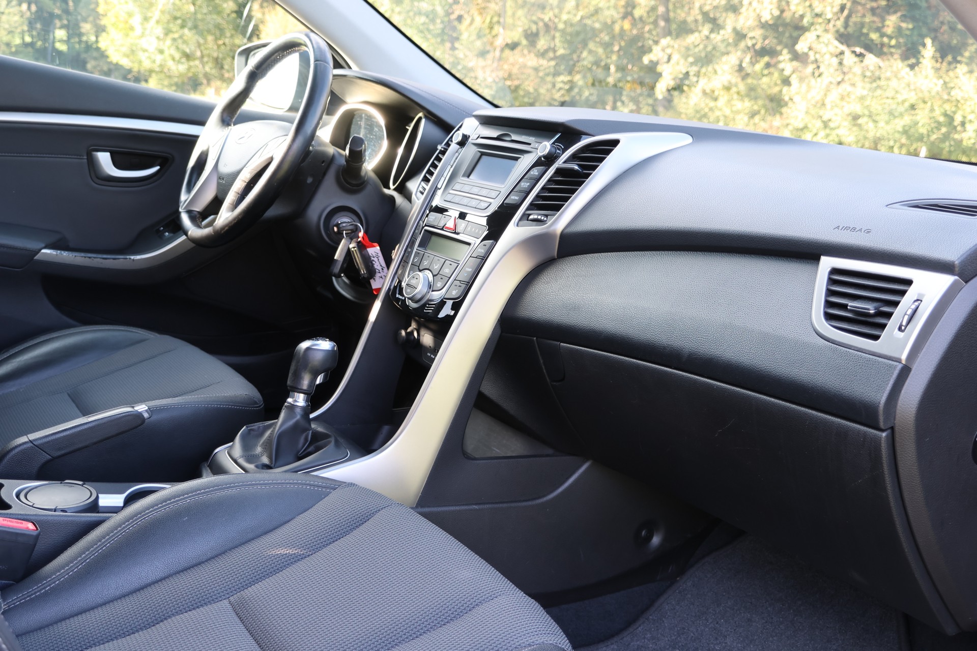 HYUNDAI i30 1.6 GDI Style-image-8