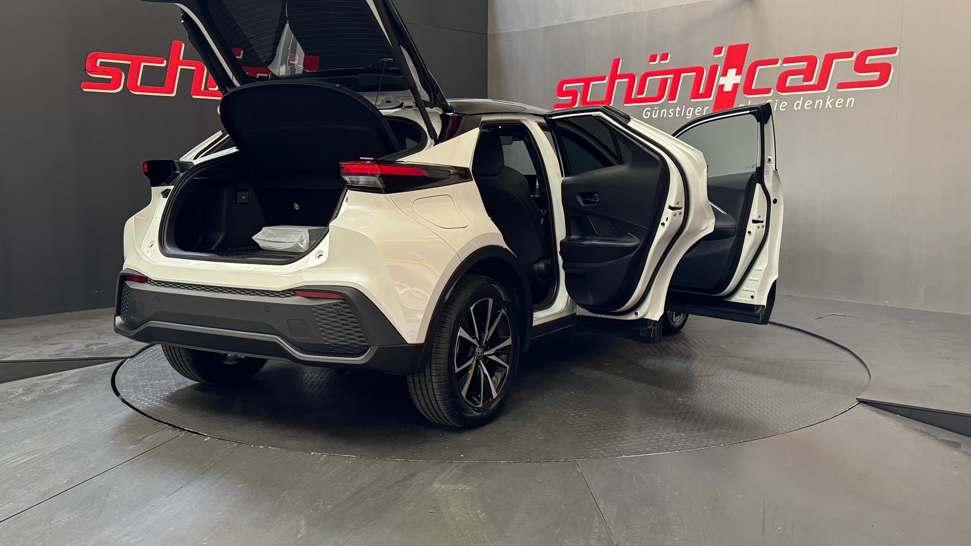 TOYOTA C-HR 2.0 PHEV CVT Trend-image-7