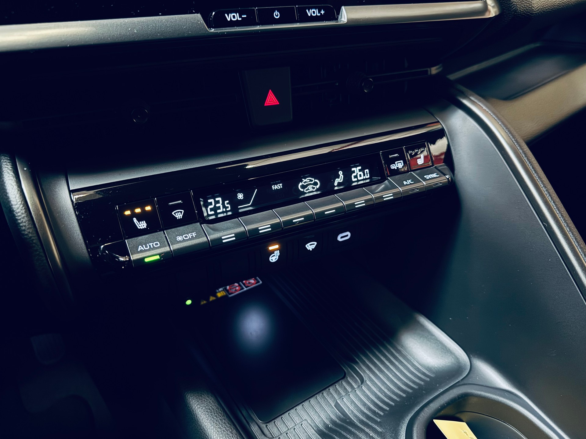 TOYOTA C-HR 2.0 PHEV CVT Trend-image-23