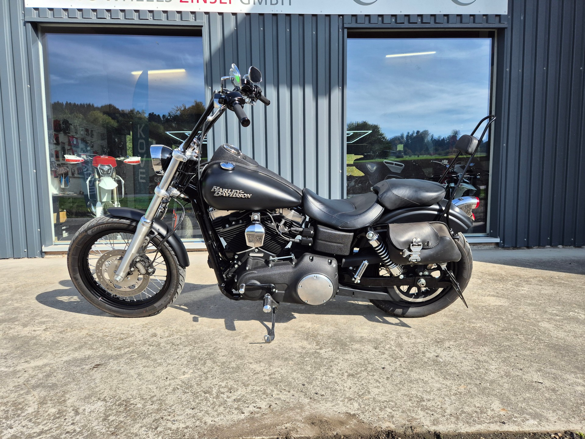 HARLEY-DAVIDSON FXDB Dyna Street Bob ABS-image-1
