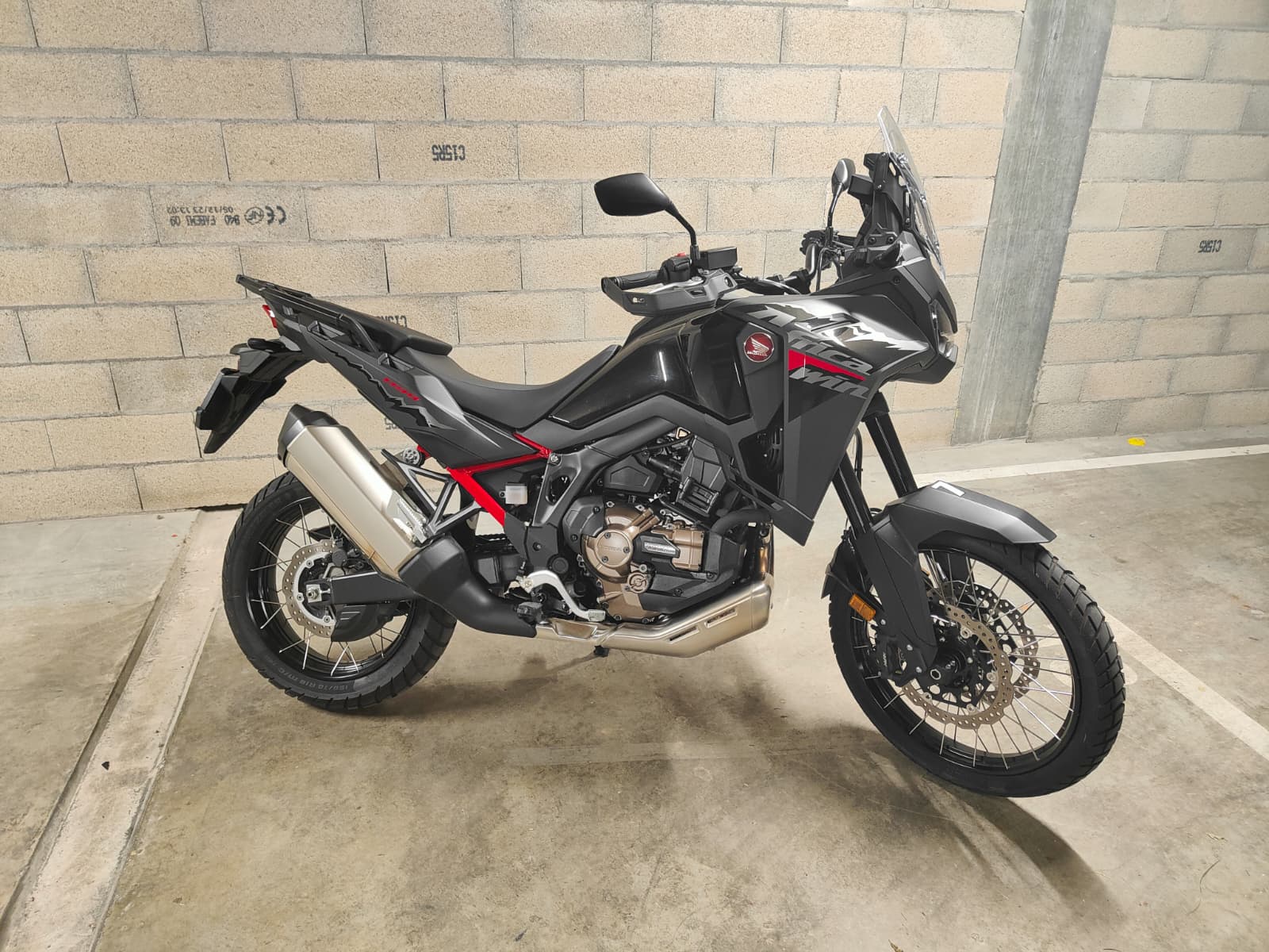 HONDA CRF 1100 DCT Africa Twin-image-2