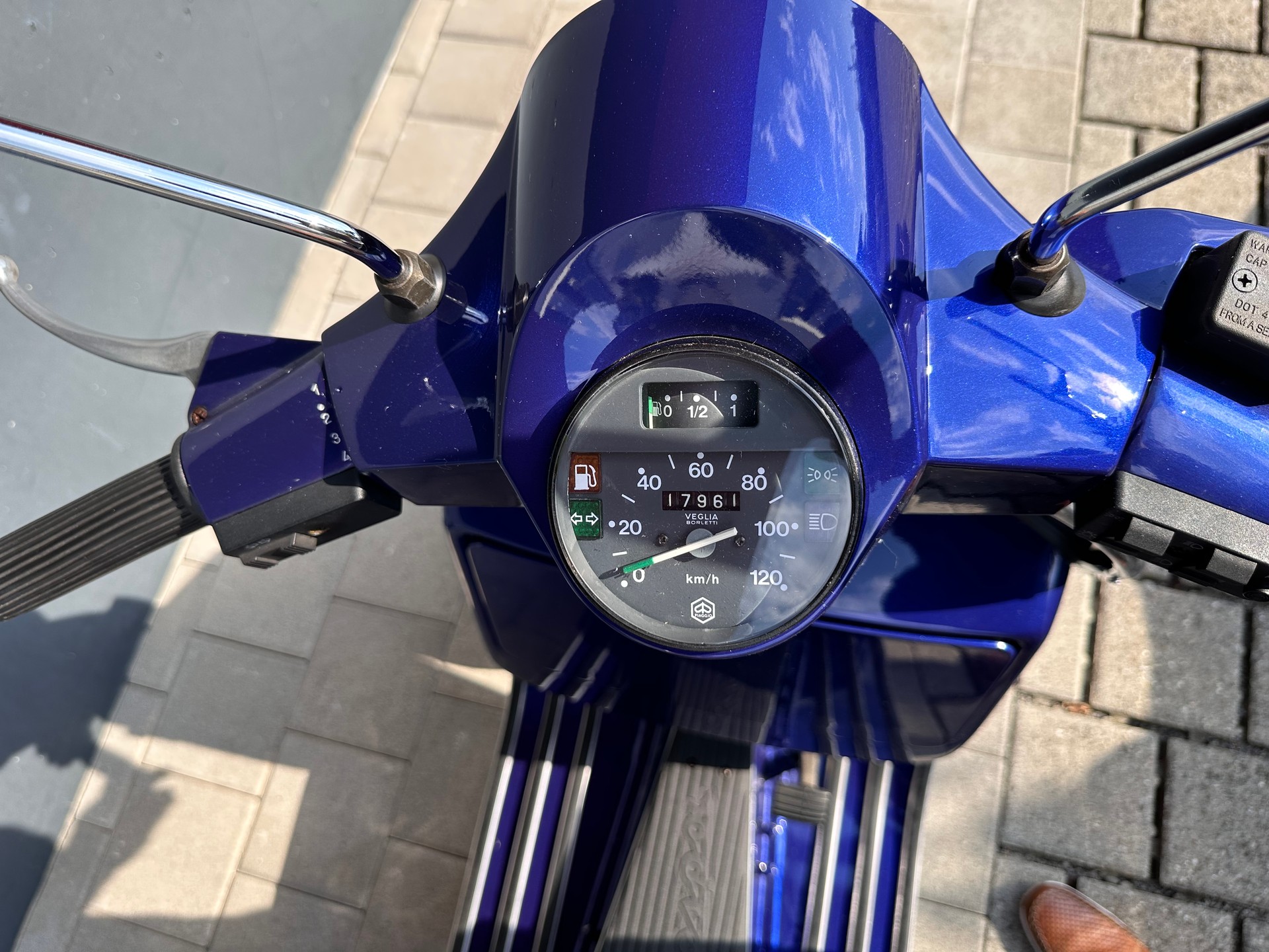 PIAGGIO Vespa PX 125 E Disc-image-3