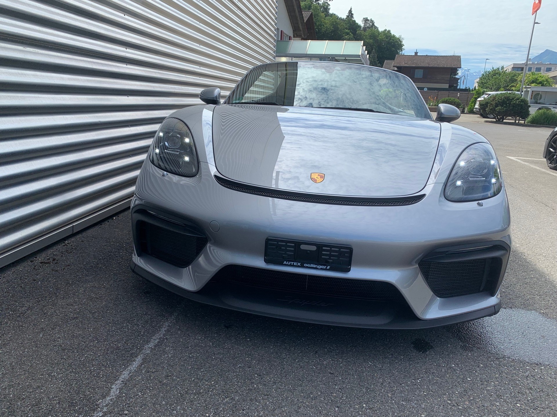 PORSCHE 718 Boxster Spyder-showroom-element-1
