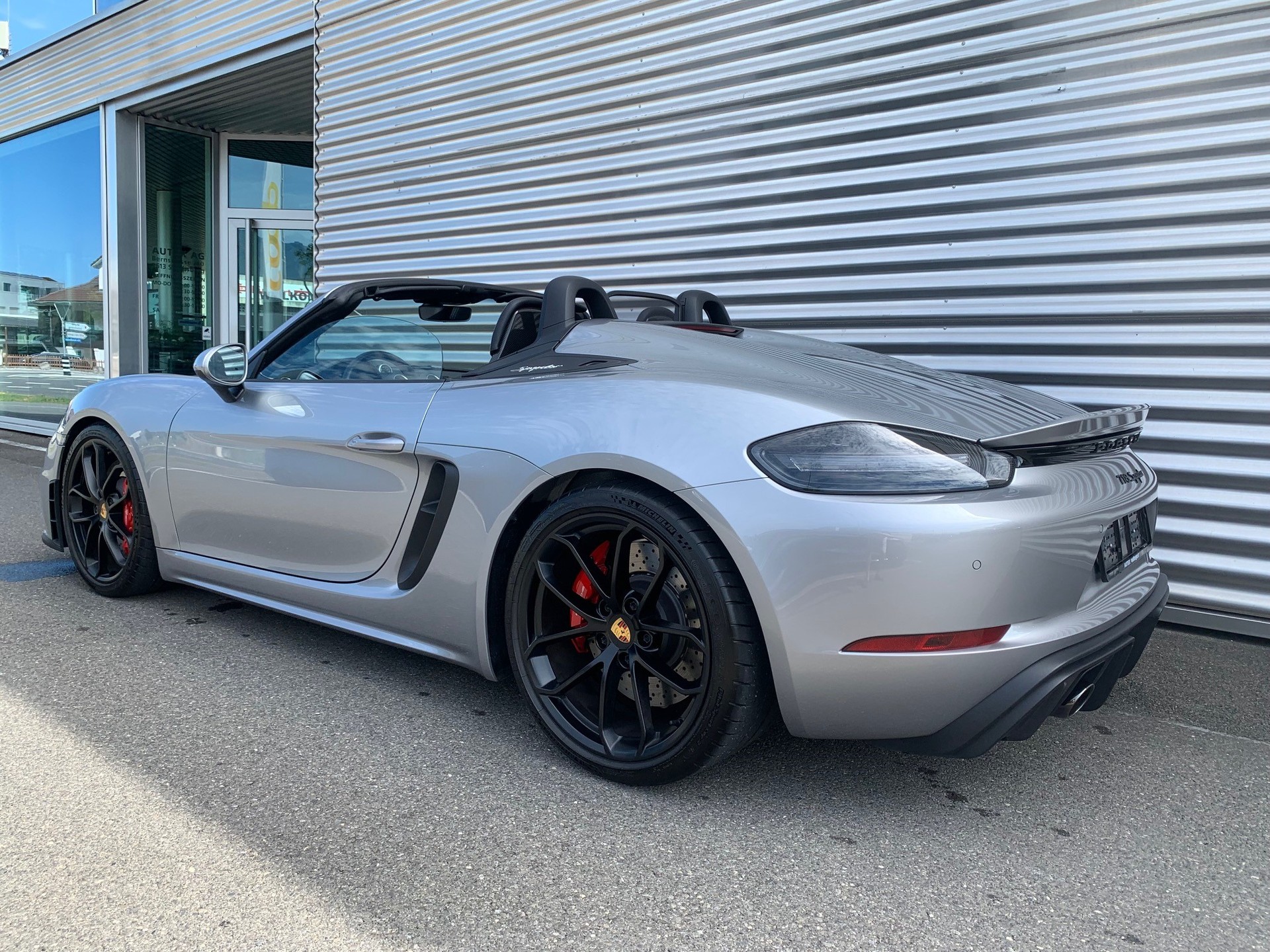 PORSCHE 718 Boxster Spyder-image-4