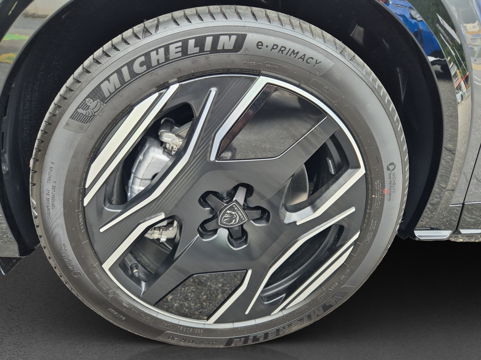 PEUGEOT 3008 e-Launch Edition AWD 73kWh-image-15