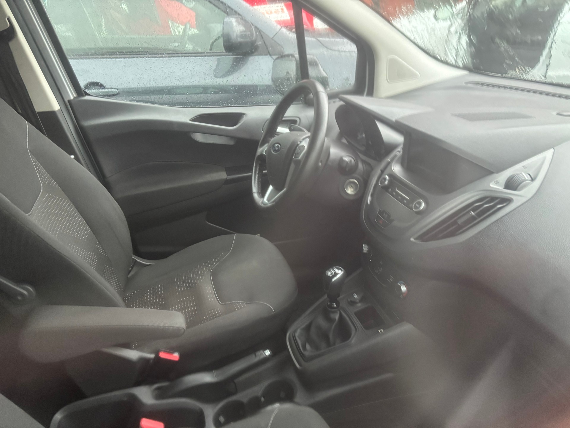 FORD Transit Courier Van 1.5 TDCi Basis-image-6