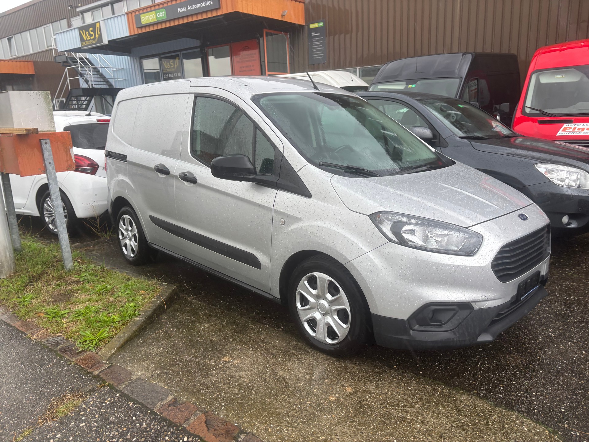 FORD Transit Courier Van 1.5 TDCi Basis-image-1