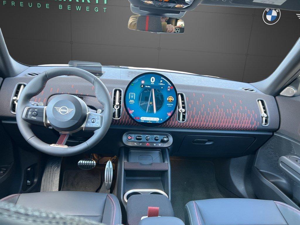 MINI Countryman U25 2.0i John Cooper Works ALL4-image-11