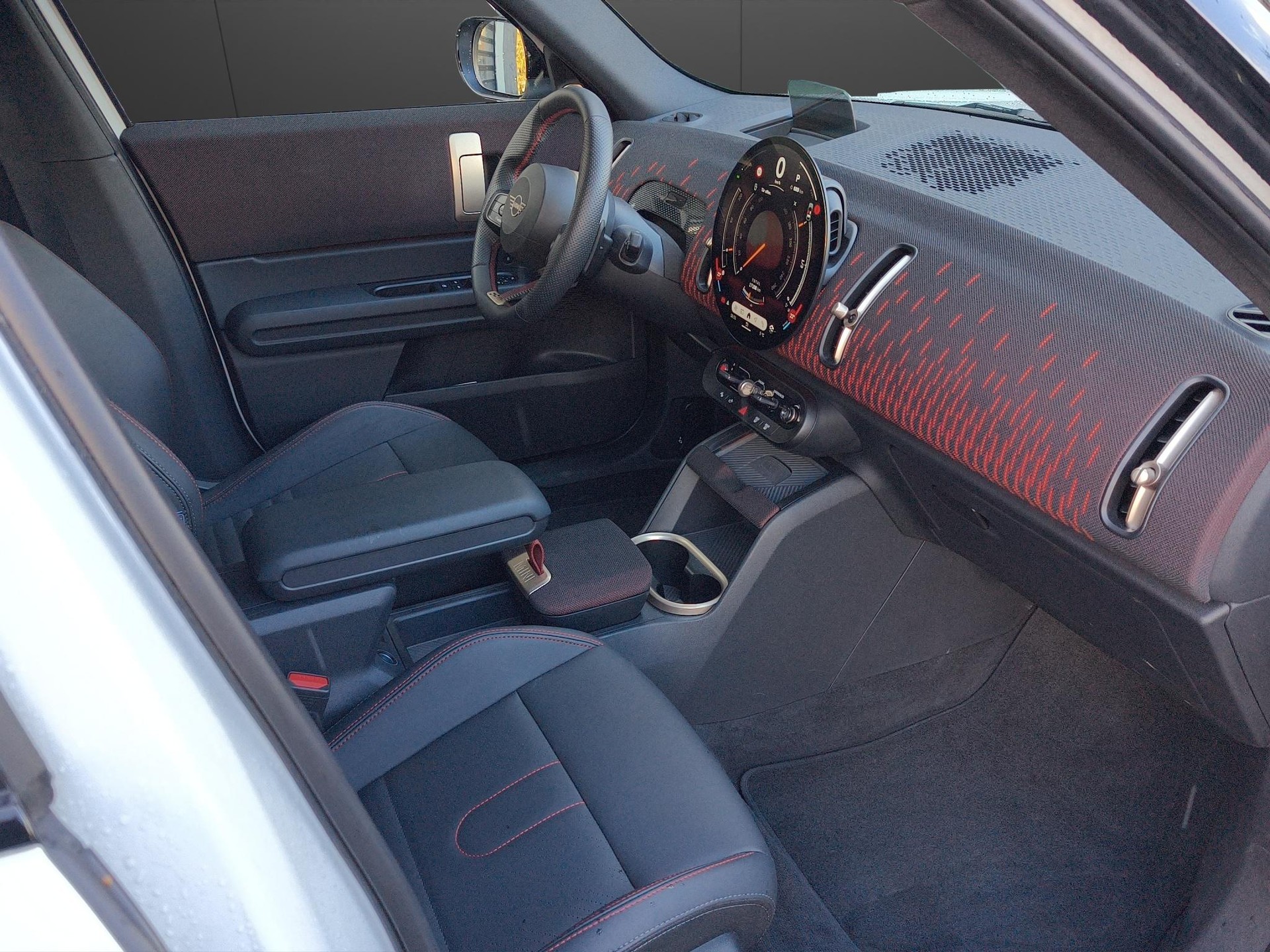 MINI Countryman U25 2.0i John Cooper Works ALL4-image-21