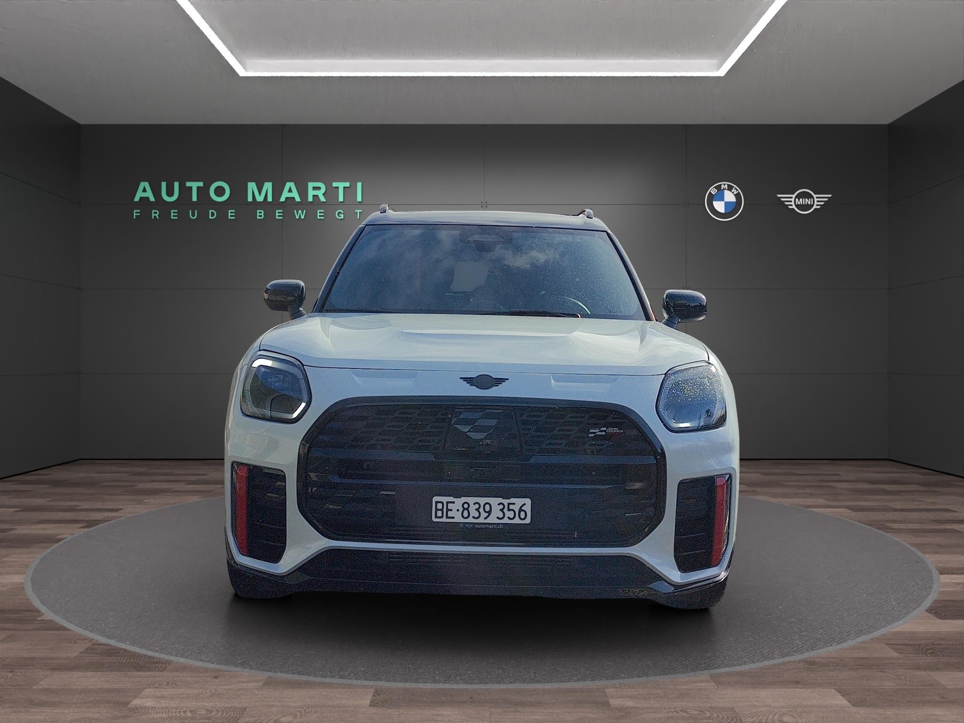 MINI Countryman U25 2.0i John Cooper Works ALL4-image-4