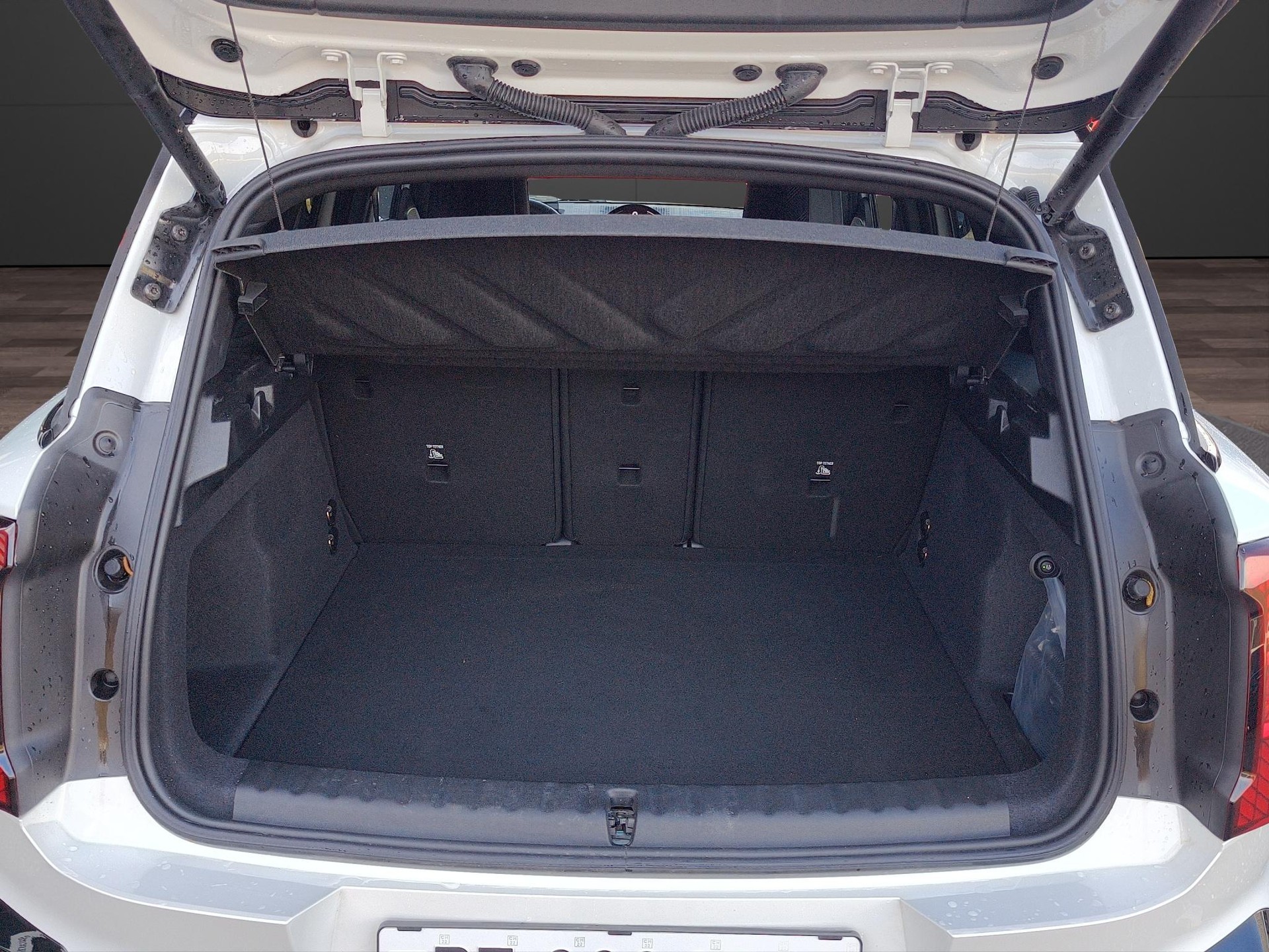 MINI Countryman U25 2.0i John Cooper Works ALL4-image-19
