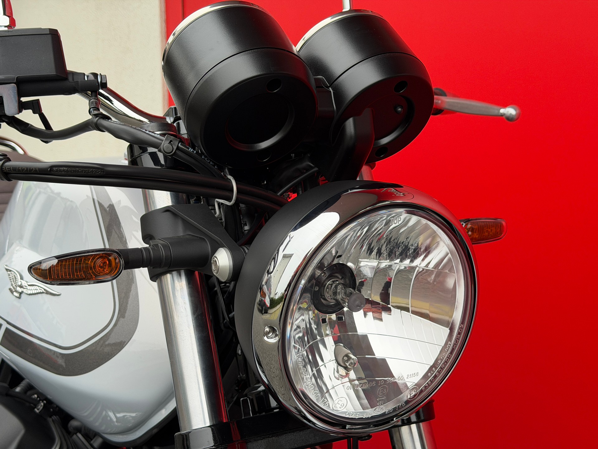MOTO GUZZI V7 IV 850 Special-image-9