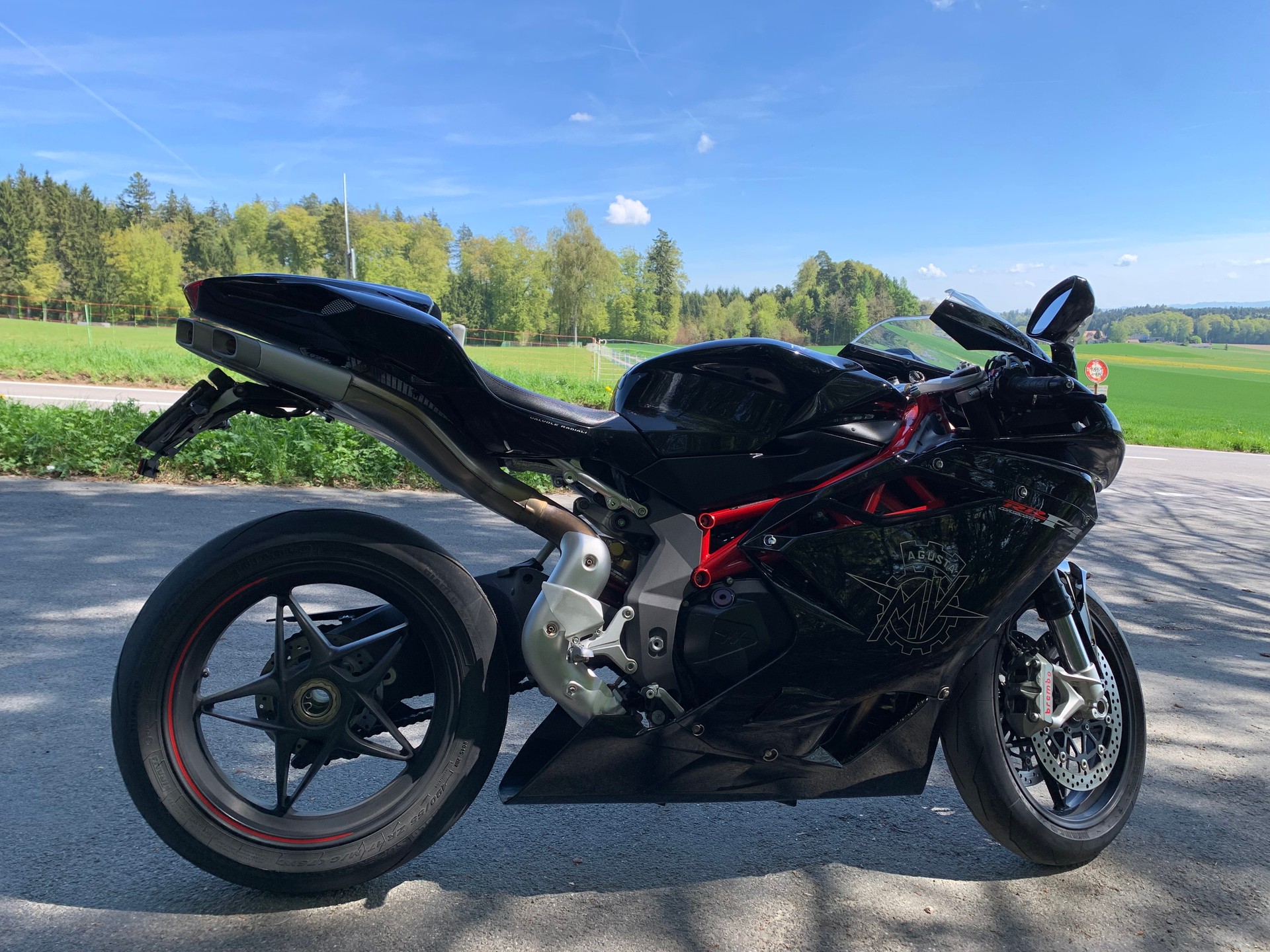 MV AGUSTA F4 1000 R (ab Service)-image-1