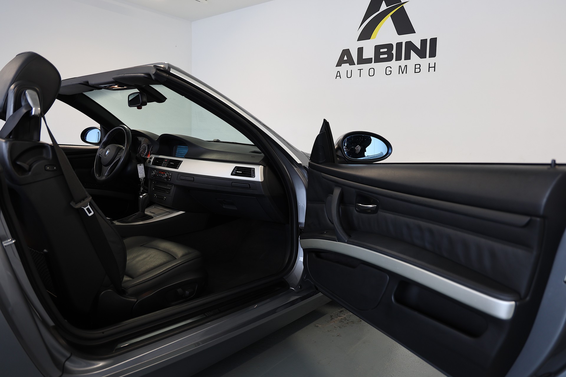 BMW 325i Cabriolet Steptronic-image-11