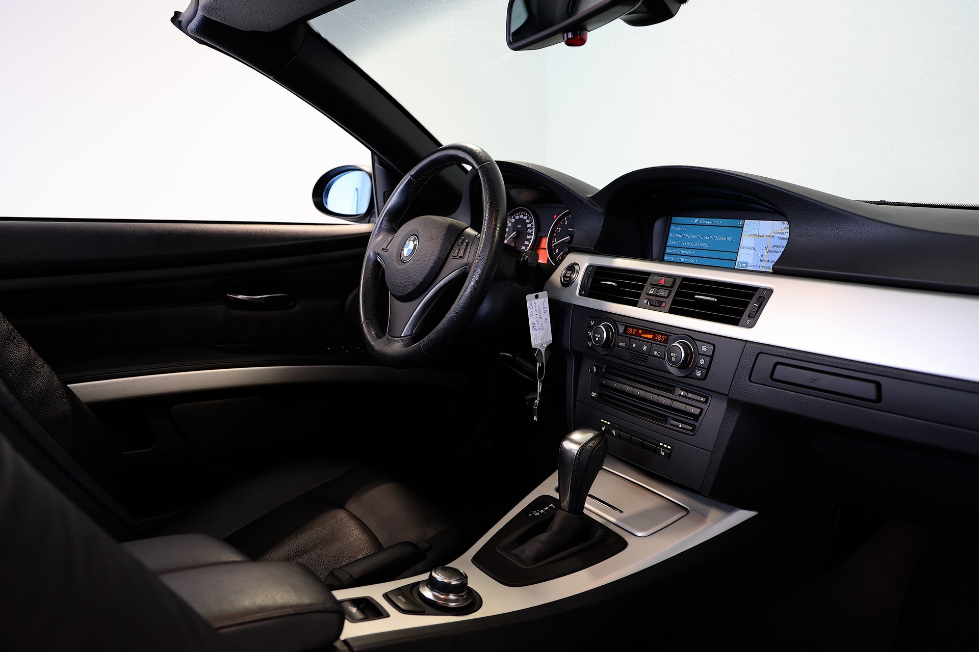 BMW 325i Cabriolet Steptronic-image-13