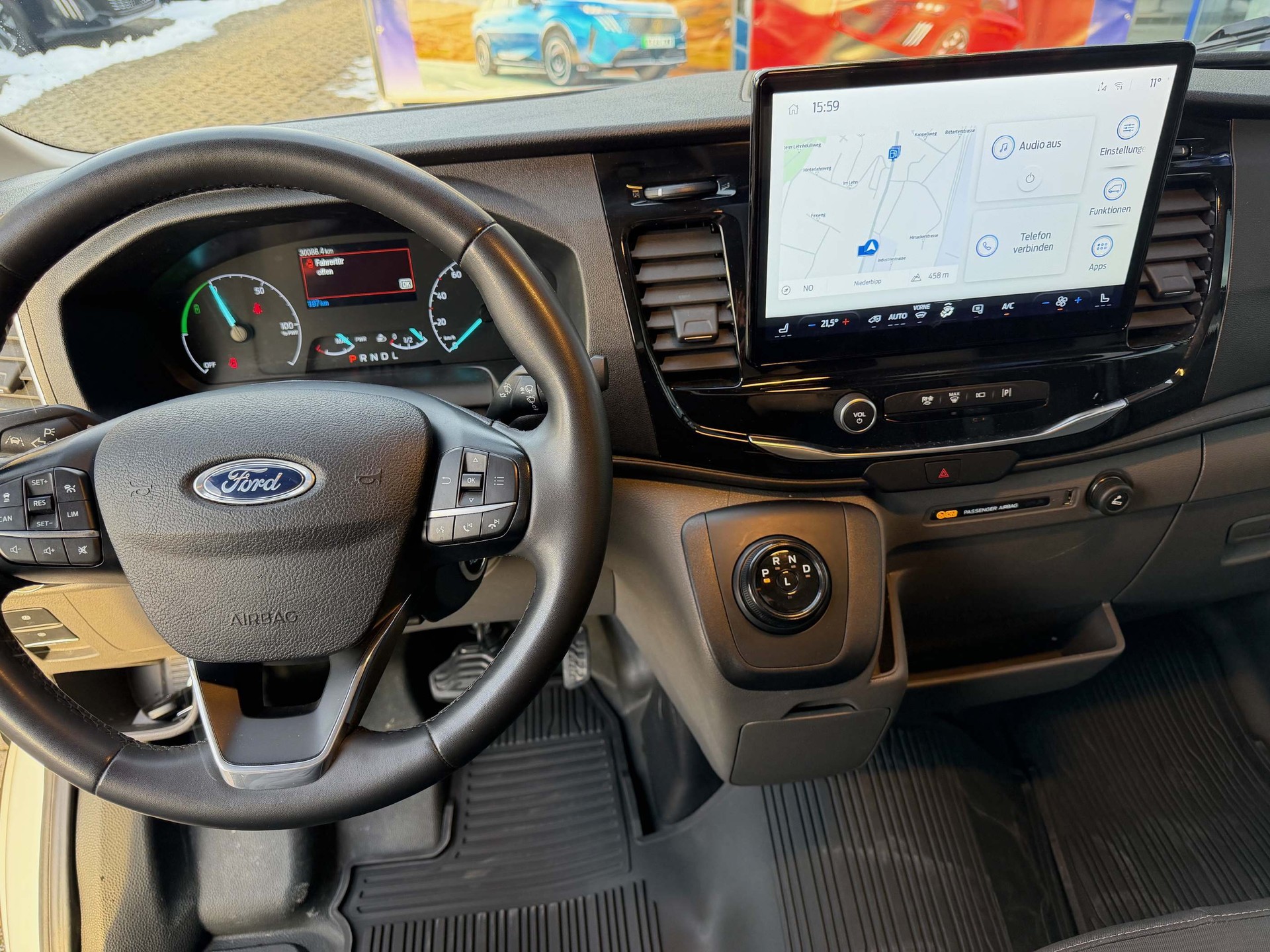 FORD E-Transit Van 350 L2H2 68kWh Trend-image-7