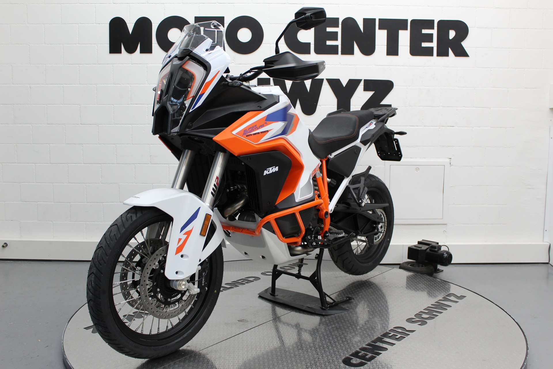 KTM 1290 Super Adventure R-showroom-element-2