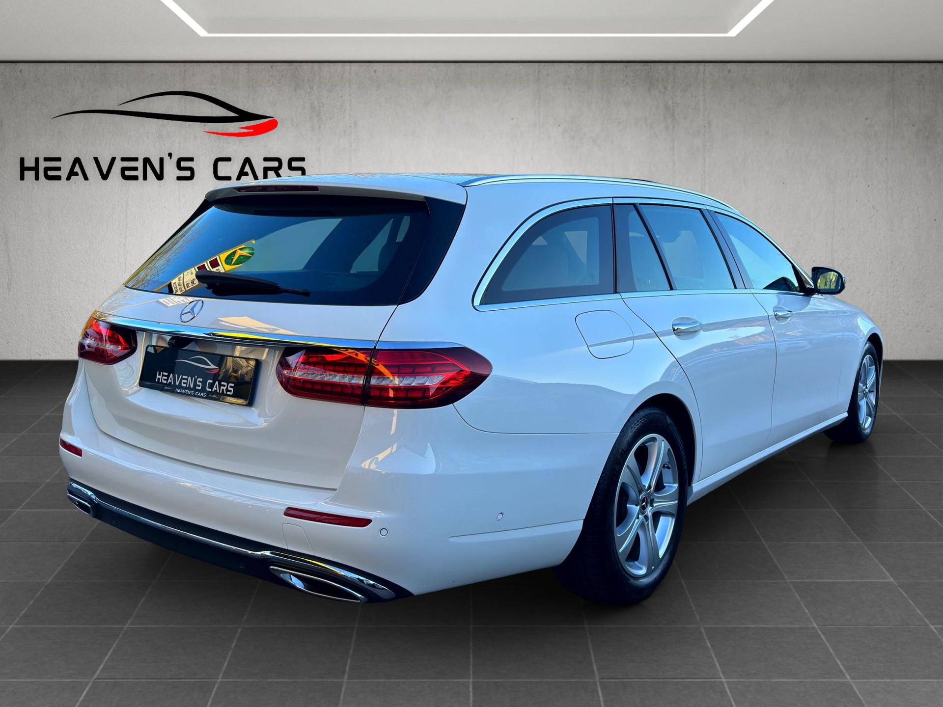MERCEDES-BENZ E 220 d T 4Matic Avantgarde 9G-Tronic-showroom-element-3