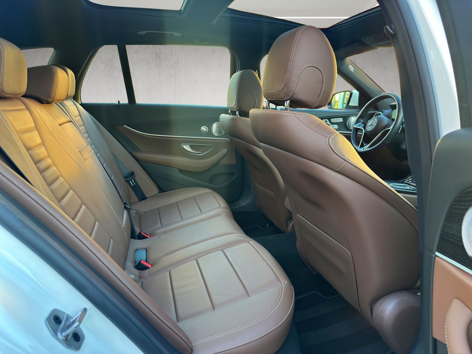 MERCEDES-BENZ E 220 d T 4Matic Avantgarde 9G-Tronic-image-7