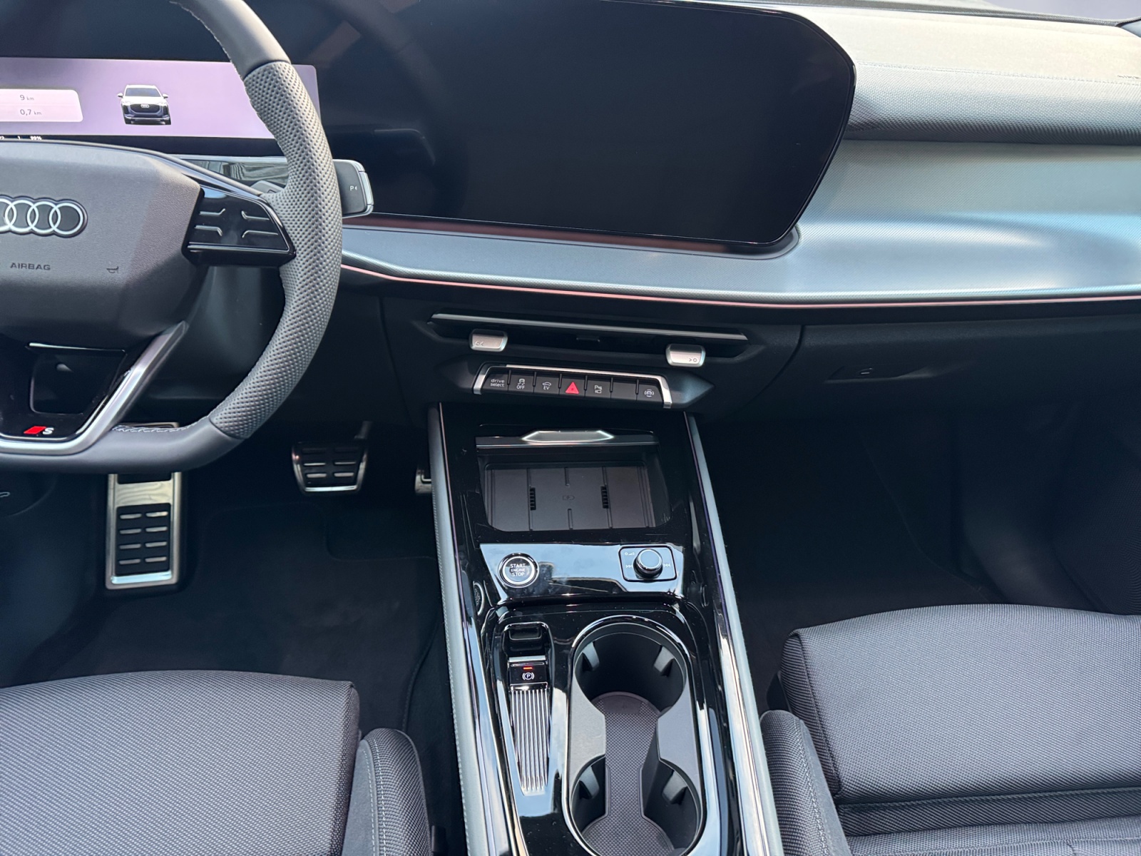 AUDI Q3 SUV e-hybrid 200 kW S tronig-image-10