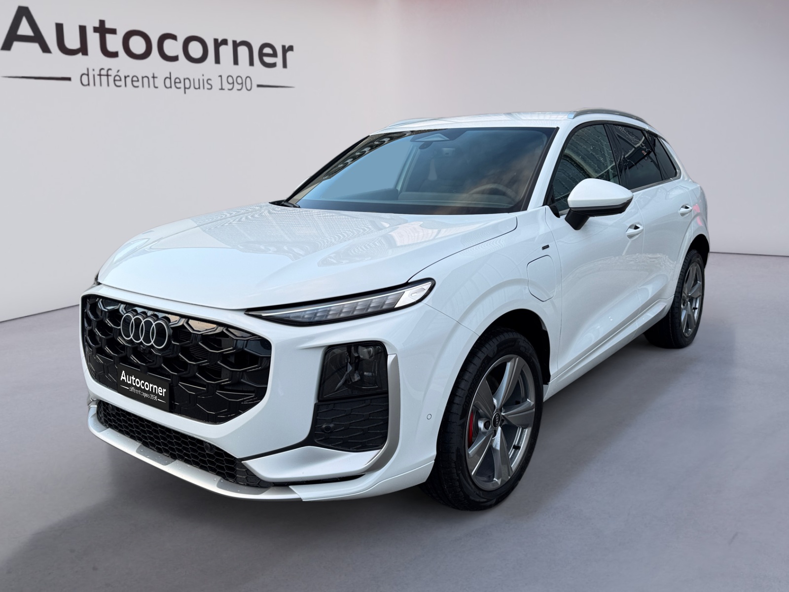 AUDI Q3 SUV e-hybrid 200 kW S tronig-image-6