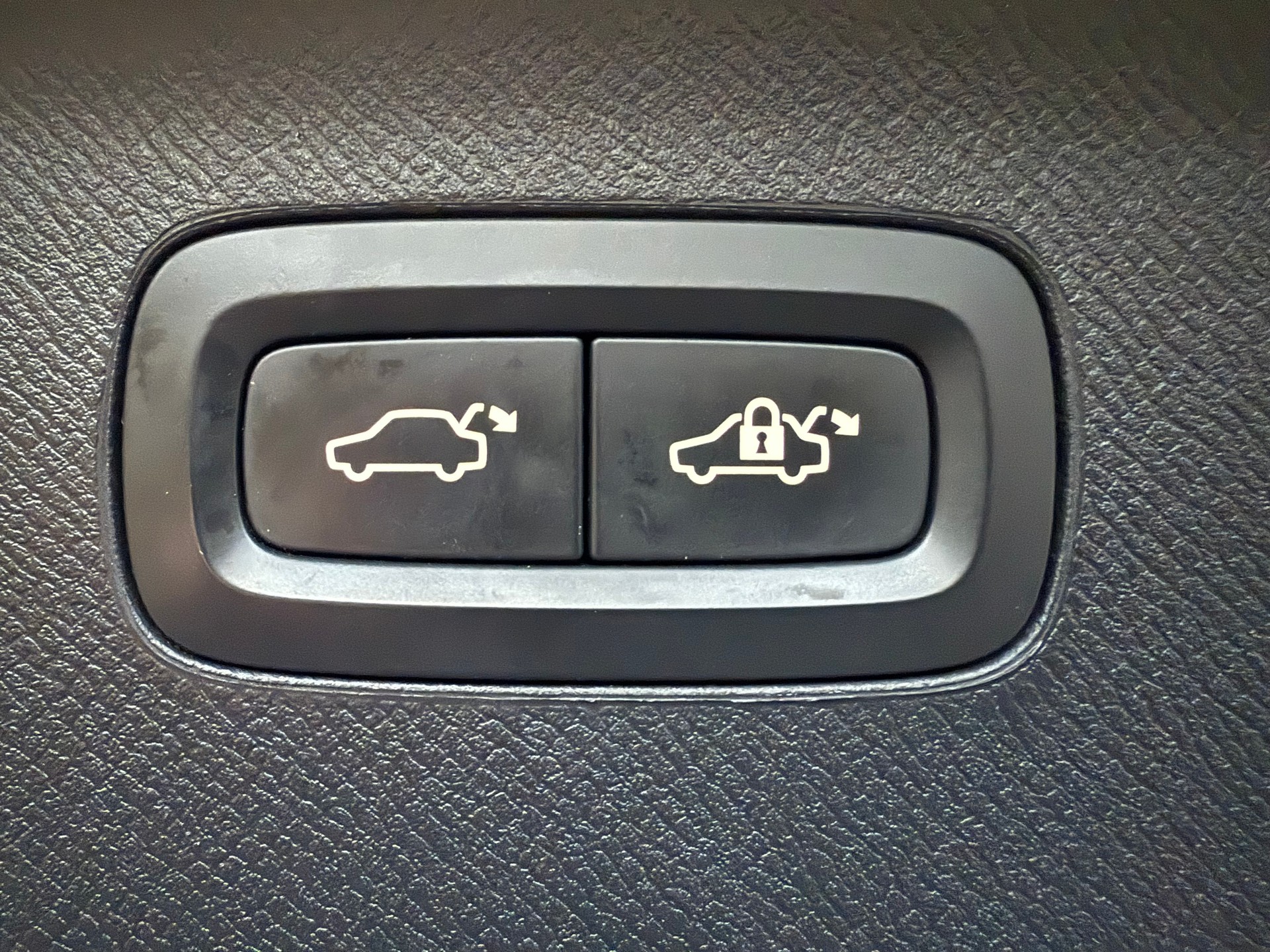 VOLVO XC90 D5 AWD Momentum Geartronic-image-14