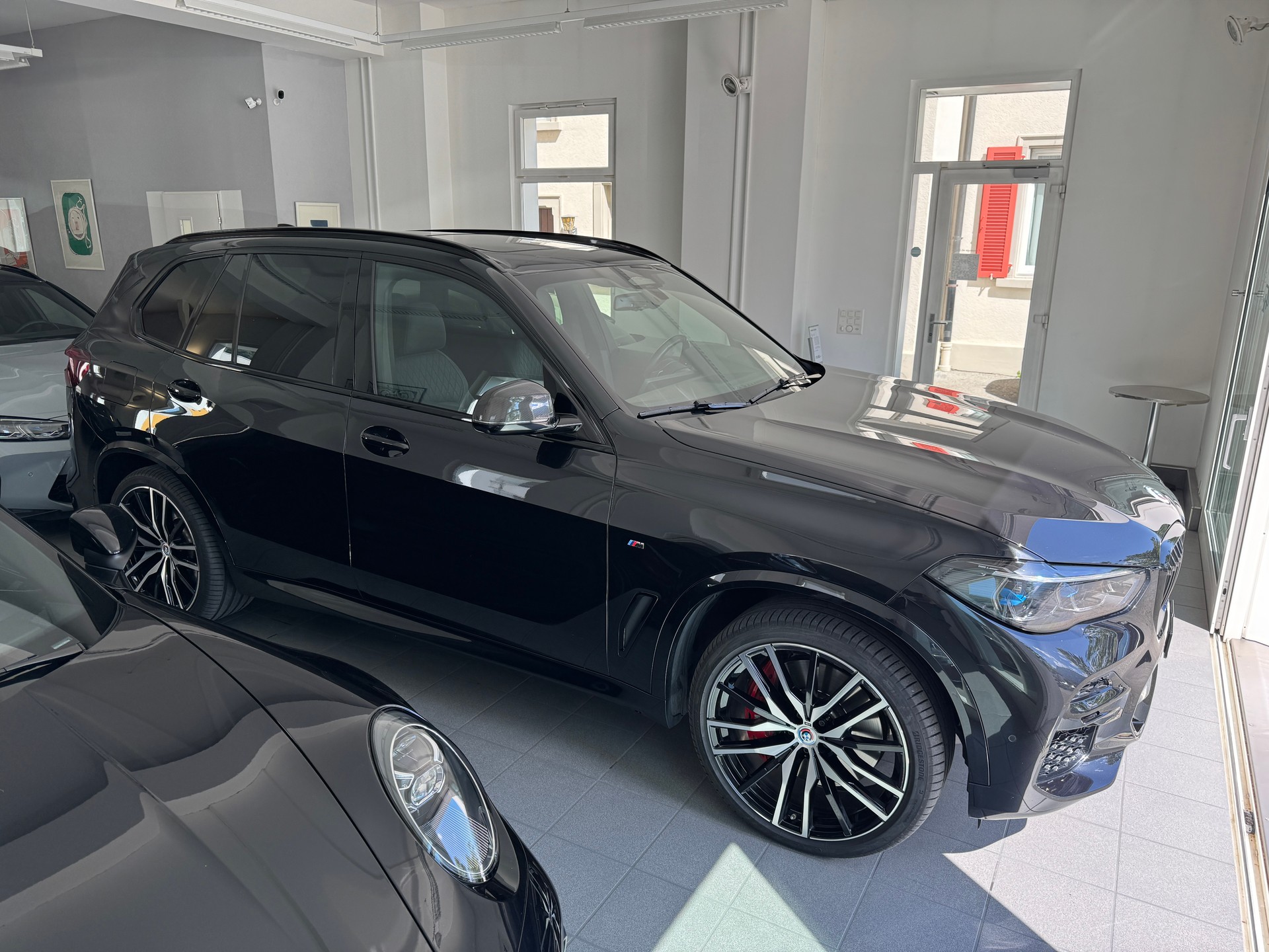 BMW X5 xDrive M50i Steptronic-image-6