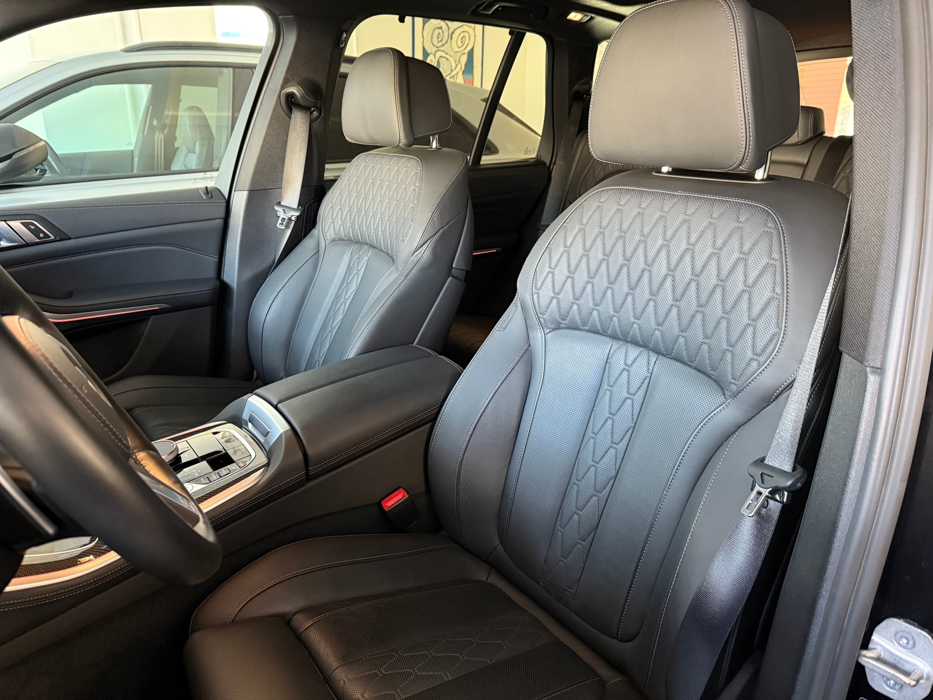 BMW X5 xDrive M50i Steptronic-image-9