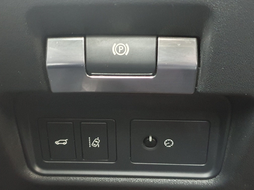 JAGUAR E-Pace 2.0d D150 AWD-image-15