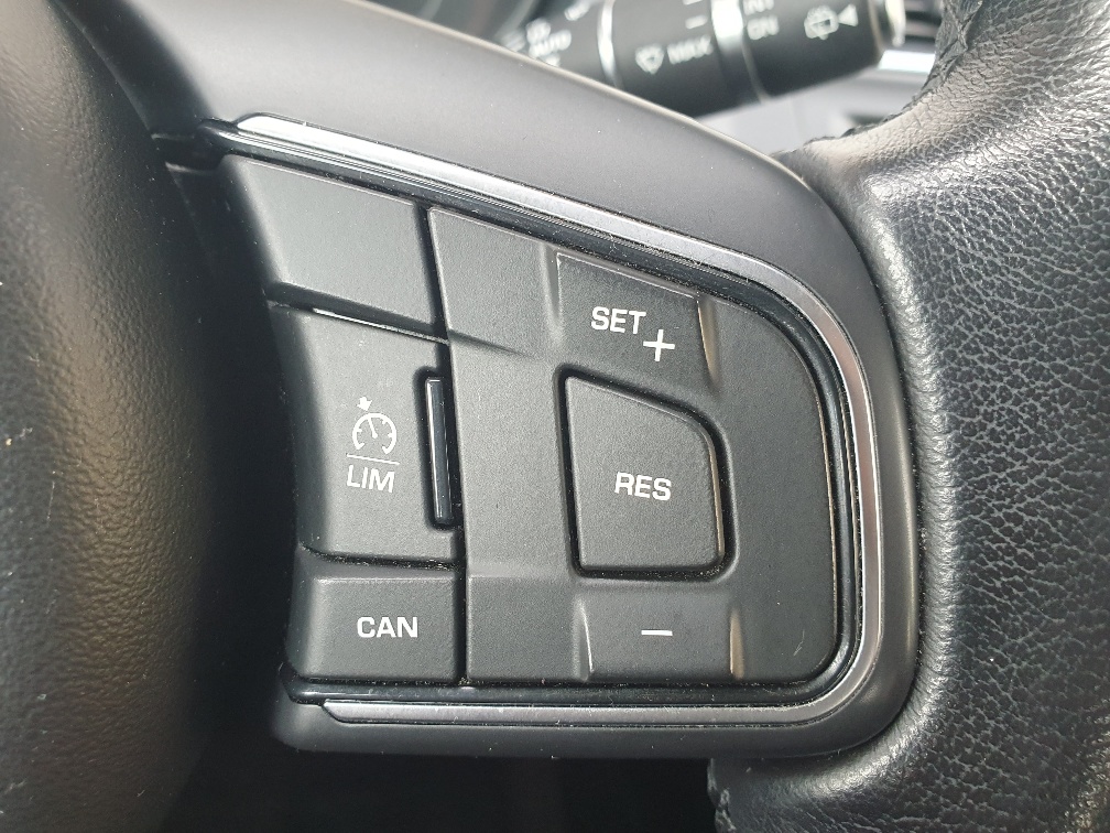 JAGUAR E-Pace 2.0d D150 AWD-image-11