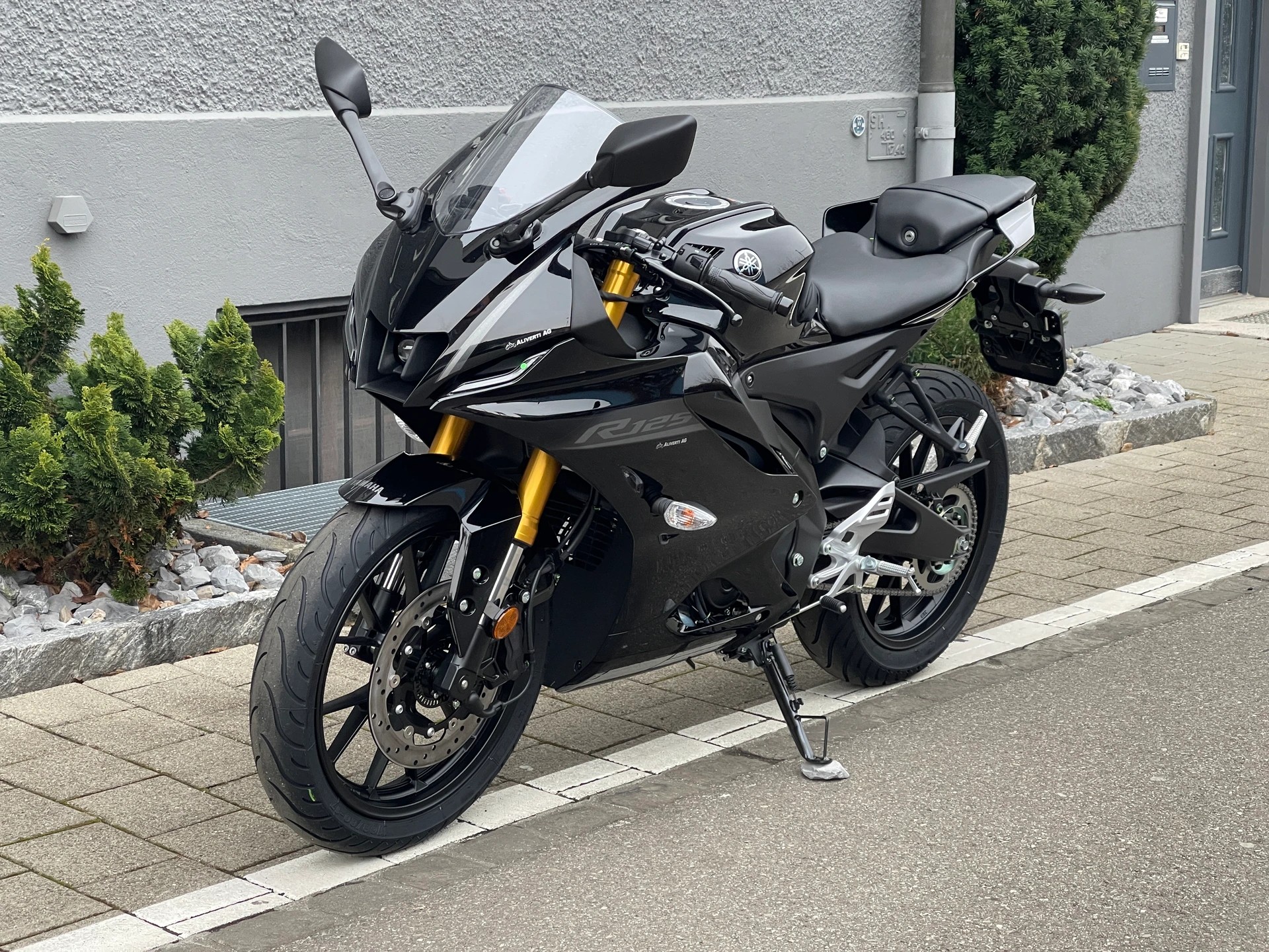 YAMAHA R125 2026-image-1
