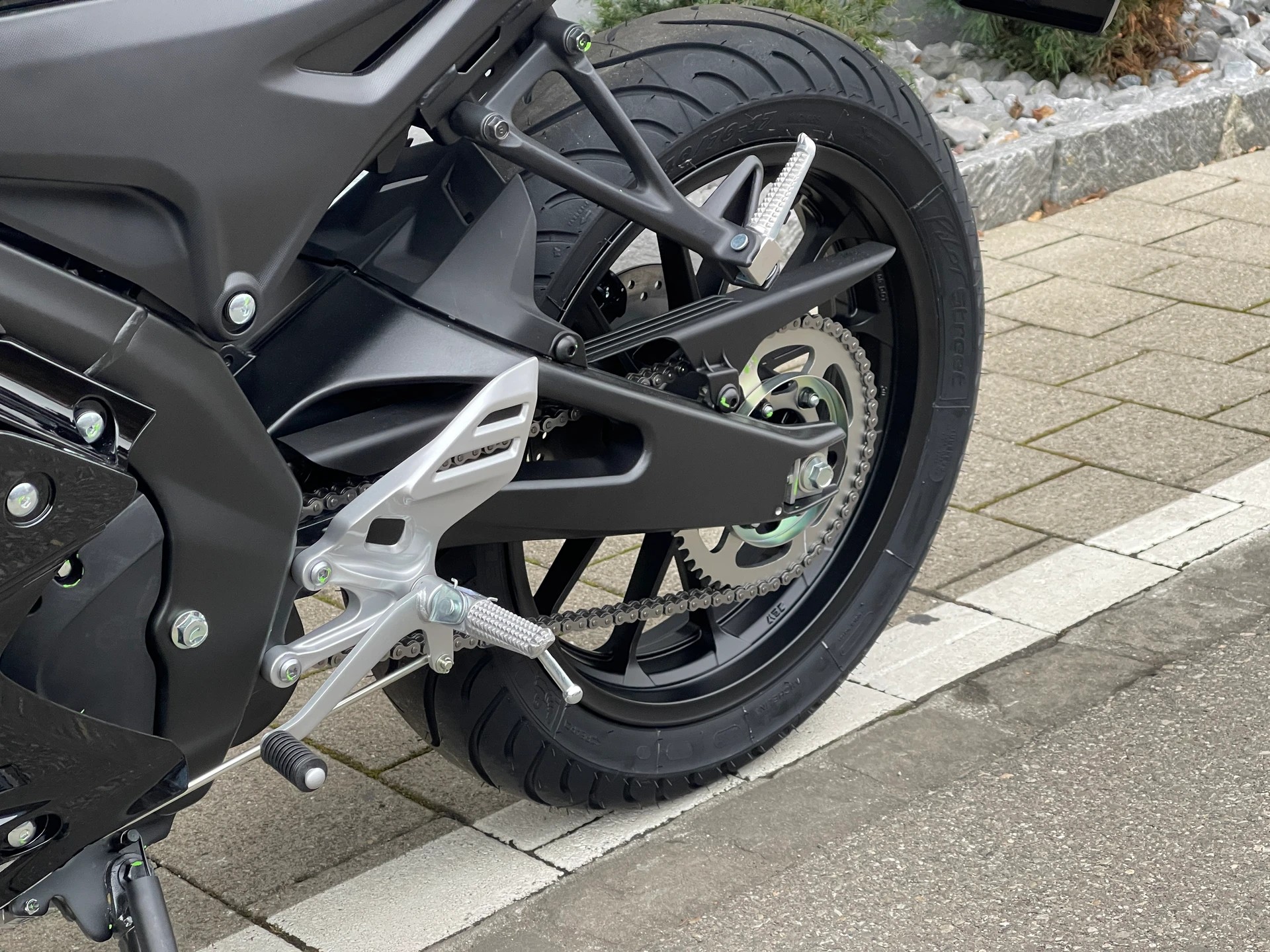 YAMAHA R125 2026-image-4