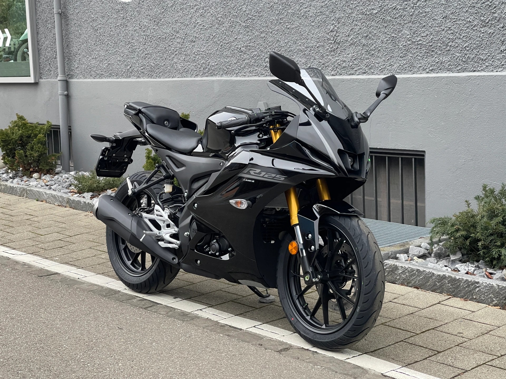 YAMAHA R125 2026-image-10