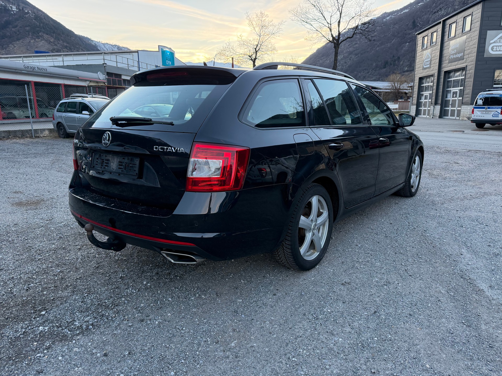 SKODA Octavia Combi 2.0 TDI RS 4x4 DSG-image-5