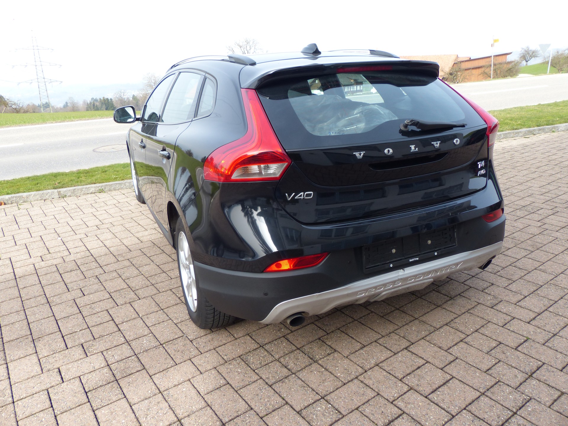 VOLVO V40 Cross Country T4 2.0 AWD Summum Geartronic-image-9