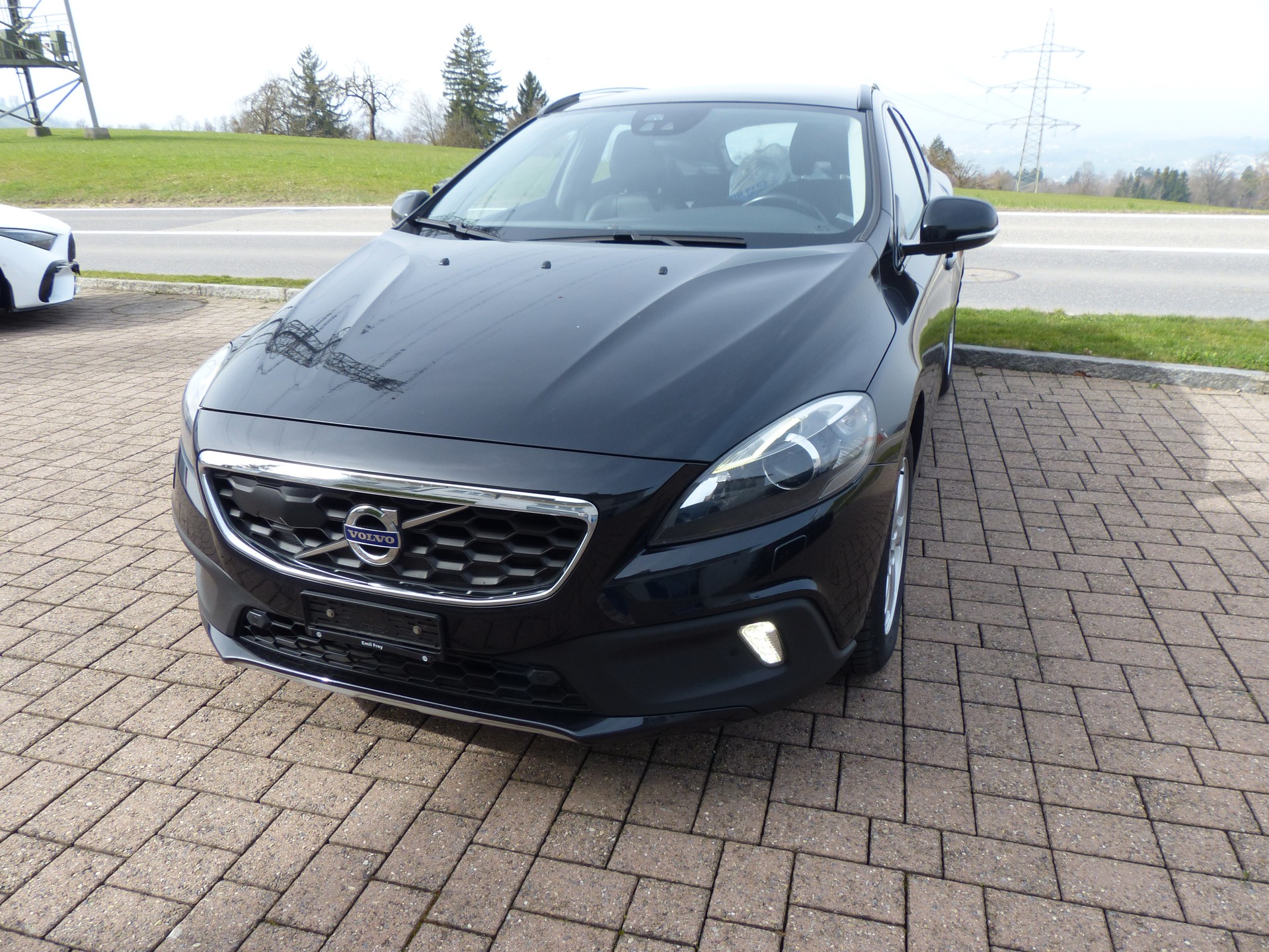 VOLVO V40 Cross Country T4 2.0 AWD Summum Geartronic-image-5