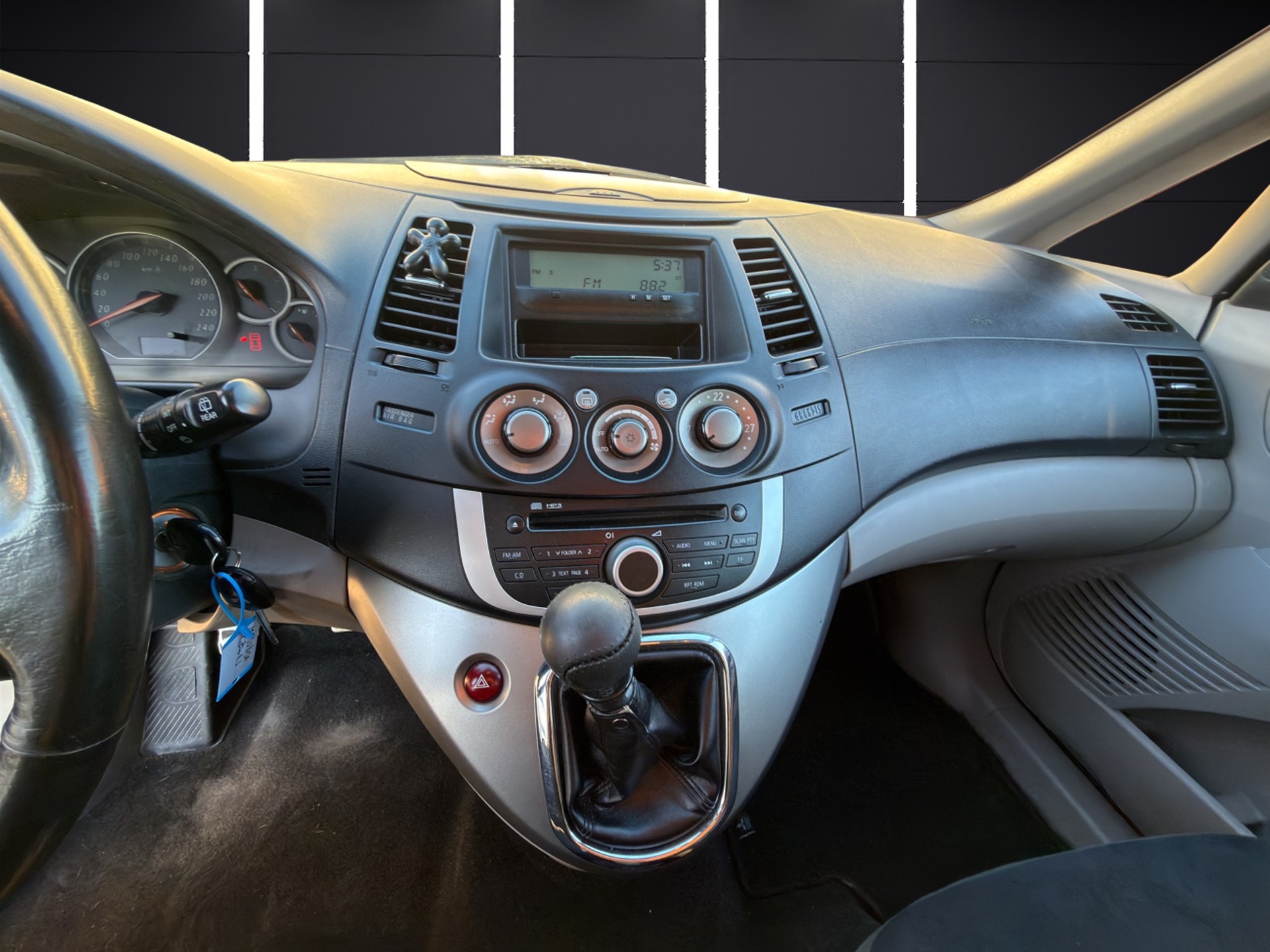 MITSUBISHI Grandis 2.0 16V DID Motion-image-10