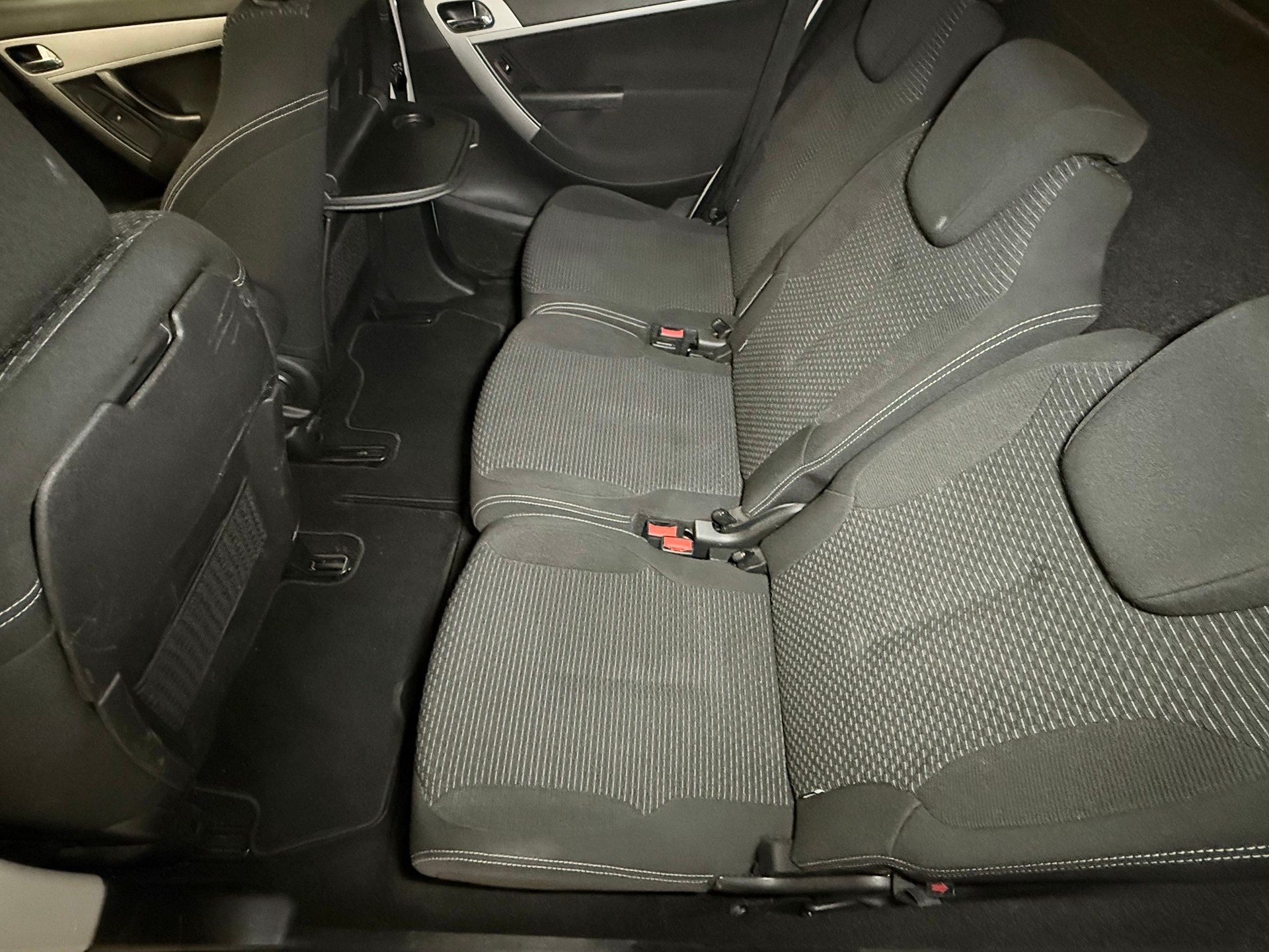 CITROEN C4 Picasso 1.6 HDI 16V Dynamique+-image-11