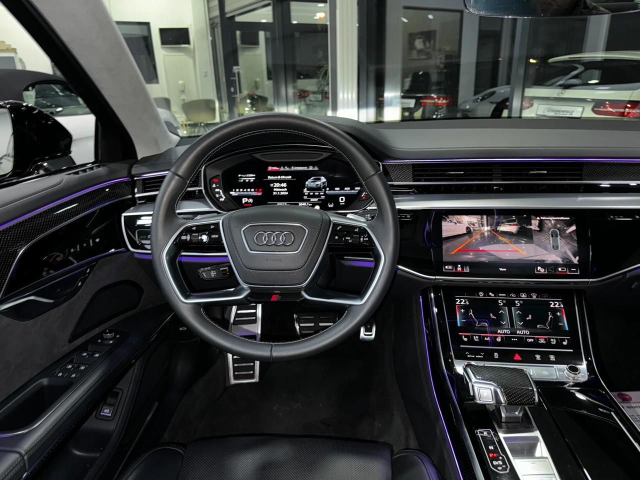 AUDI S8 TFSI quattro tiptronic-image-8