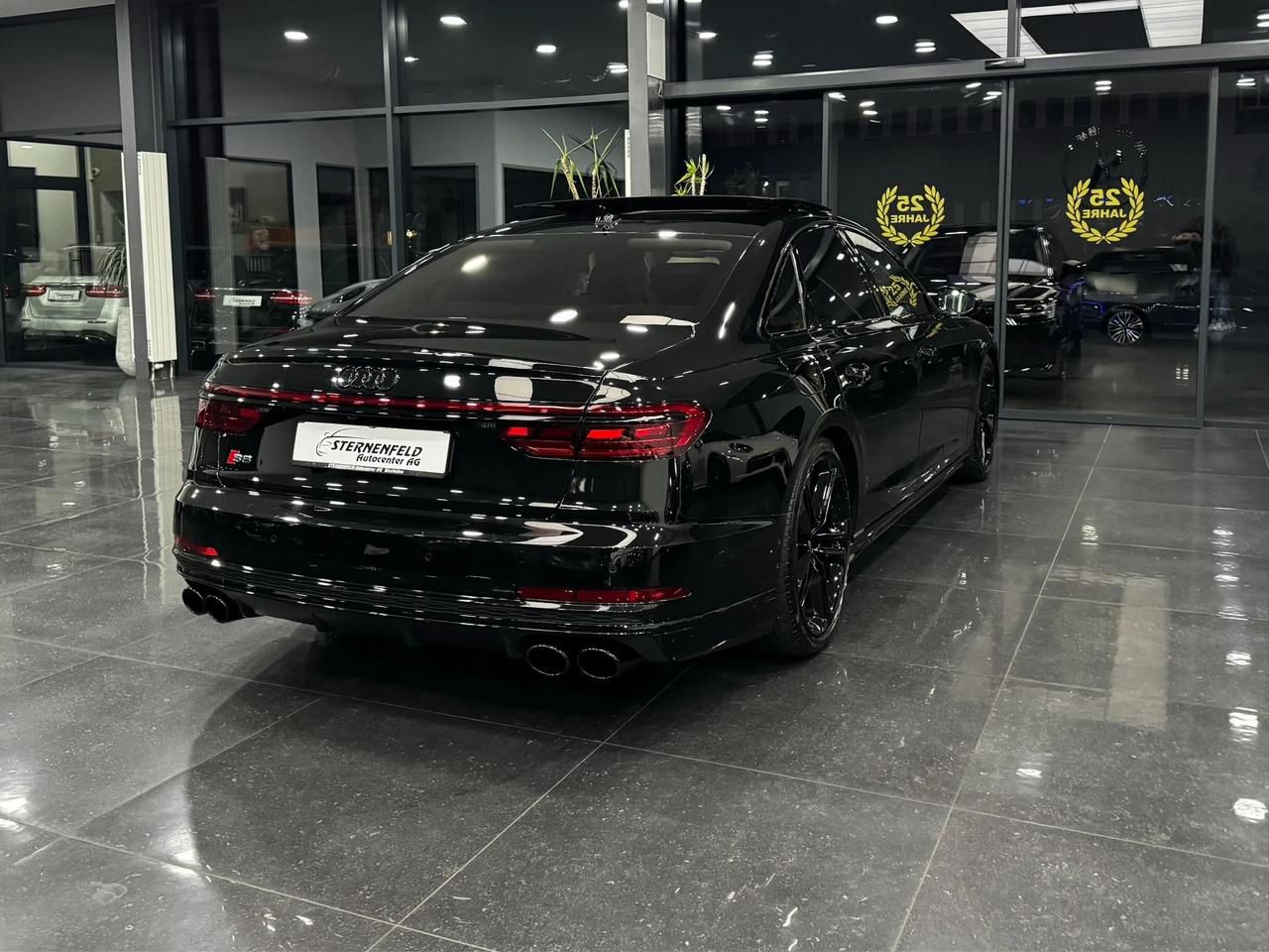 AUDI S8 TFSI quattro tiptronic-image-4